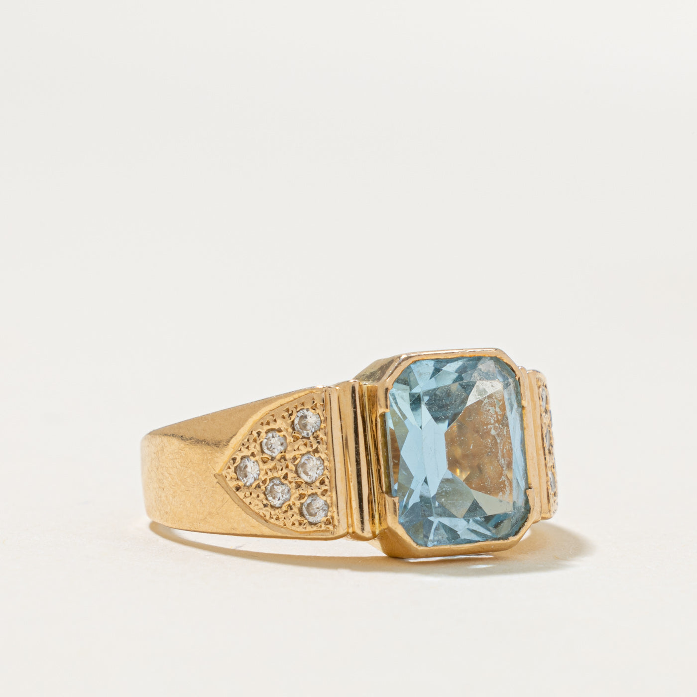 14k Radiant Cut Blue Topaz & Diamond Grooved Ring | 3.50ct, 0.24ctw | SZ 9.5
