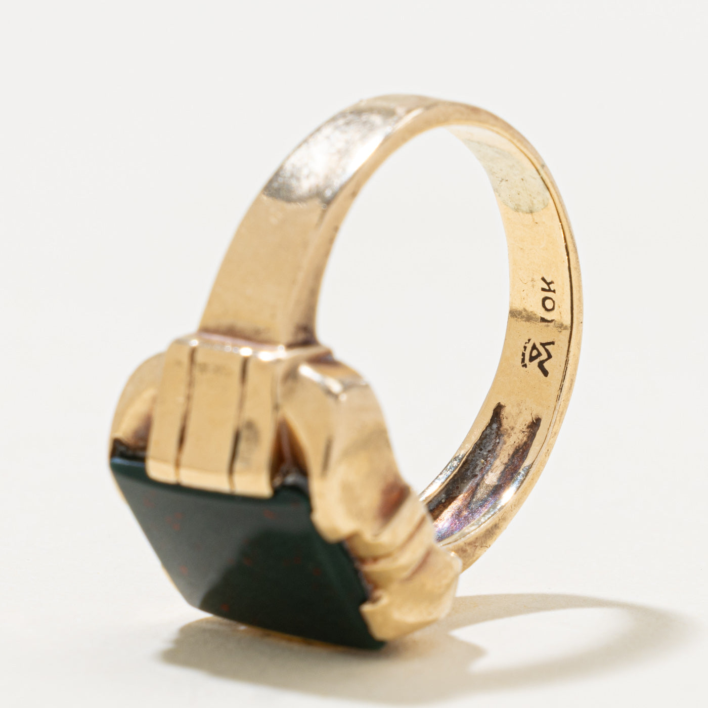 10k Solitaire Bloodstone Grooved Signet Ring | 4.80ct | SZ 9.25