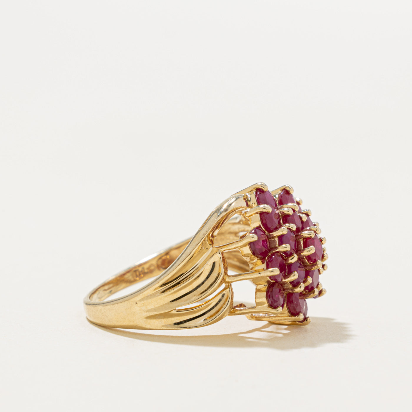 10k Ruby Floral Cluster Grooved Cocktail Ring | 2.77ct | SZ 7.75