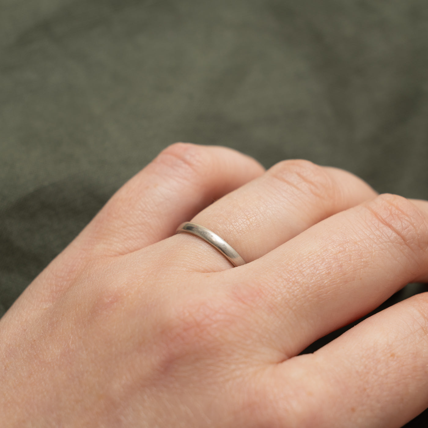 900 Platinum Stacking Band | 2.25mm | SZ 5