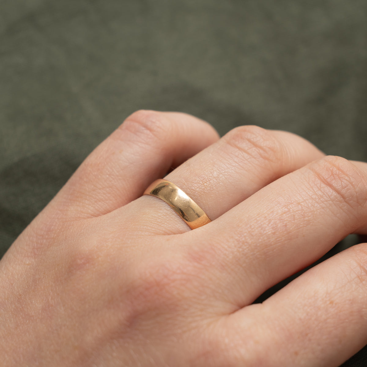 14k Yellow Gold Band | 4.90mm | SZ 7