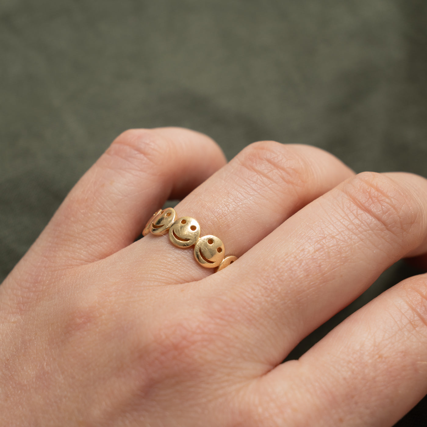 'Lisa Gozlan' 14k Eternal Happy Face Ring | 6.10mm | SZ 7