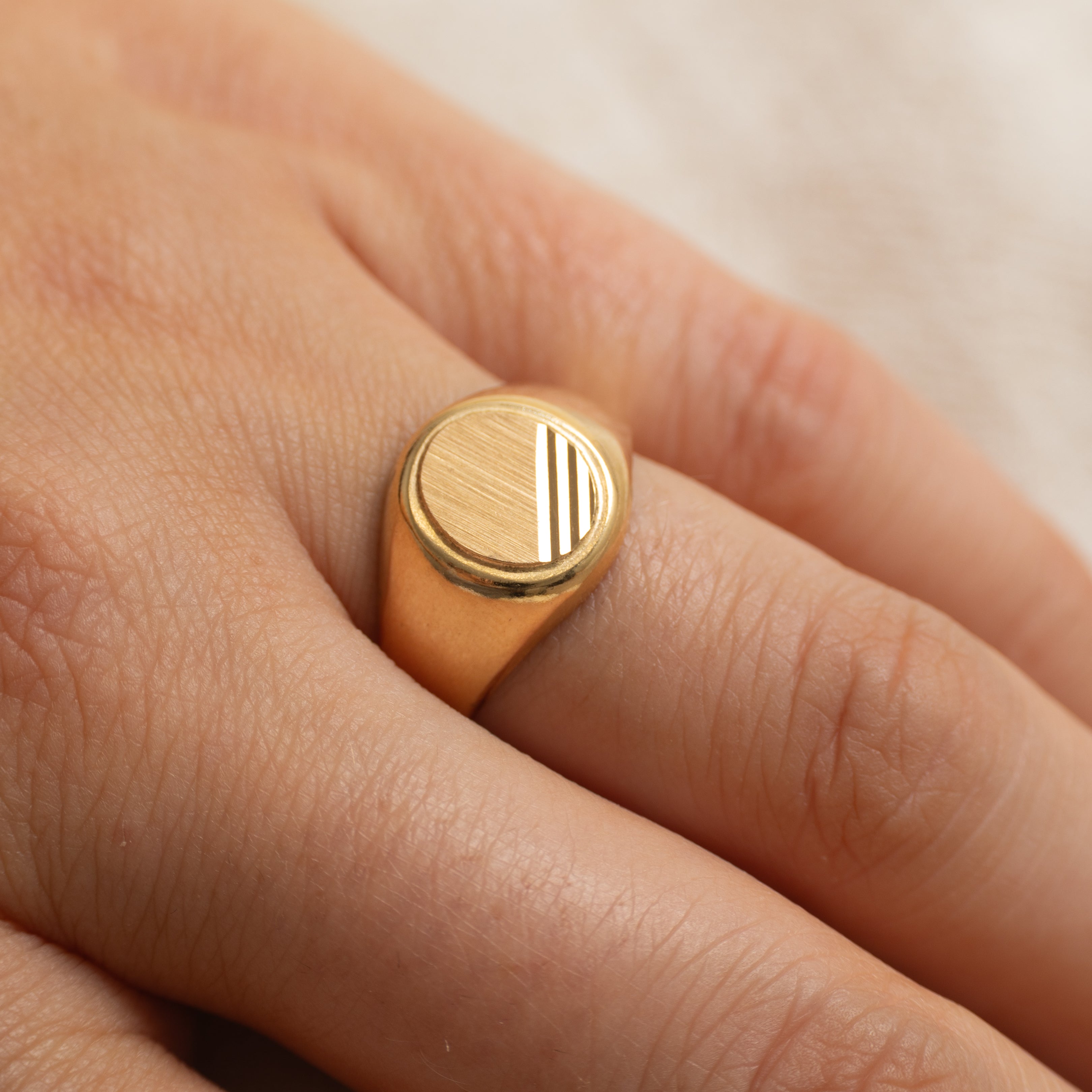 18k Yellow Gold Textured Signet Ring | SZ 7.75