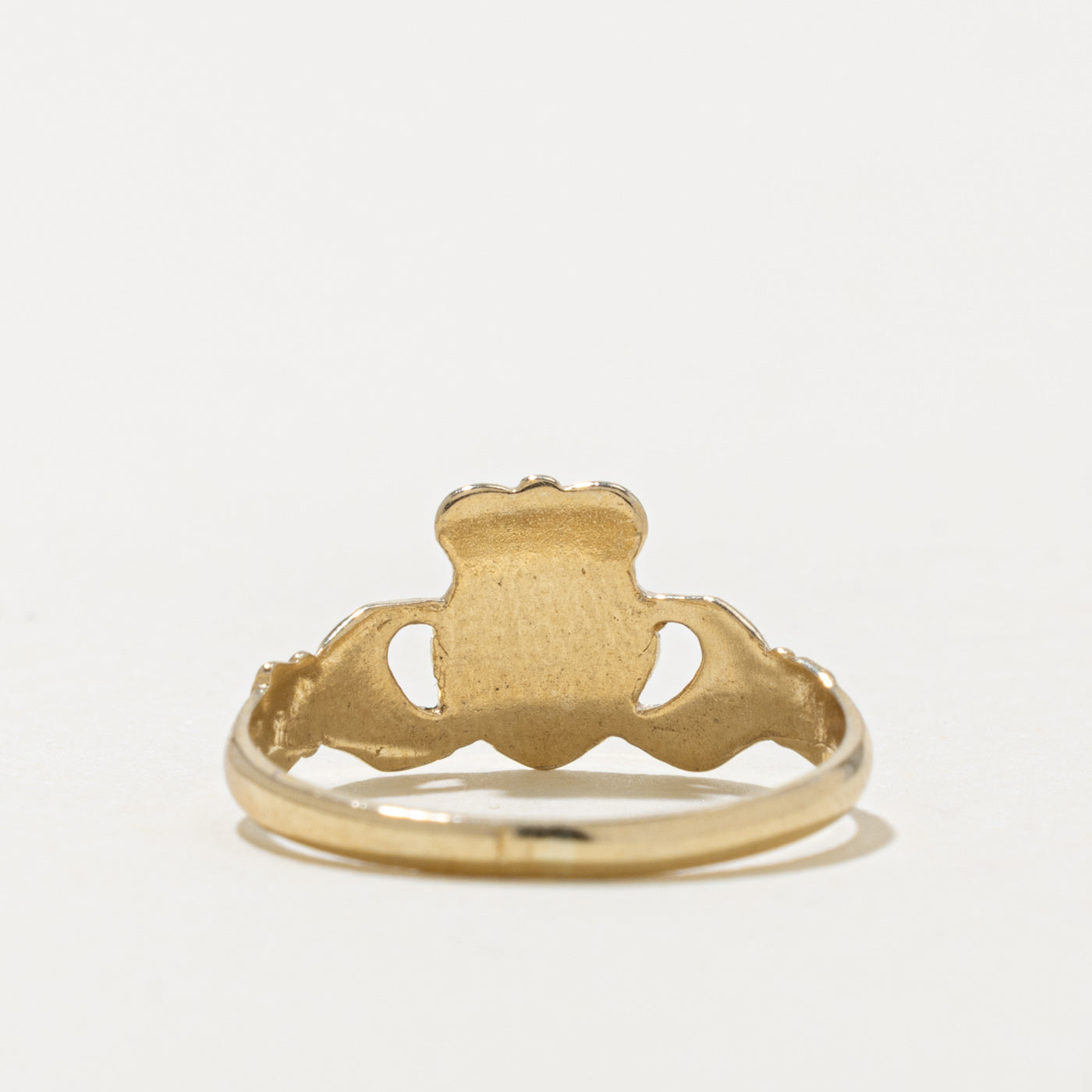 1993 London 9k Yellow Gold Claddagh Ring | SZ 5.5