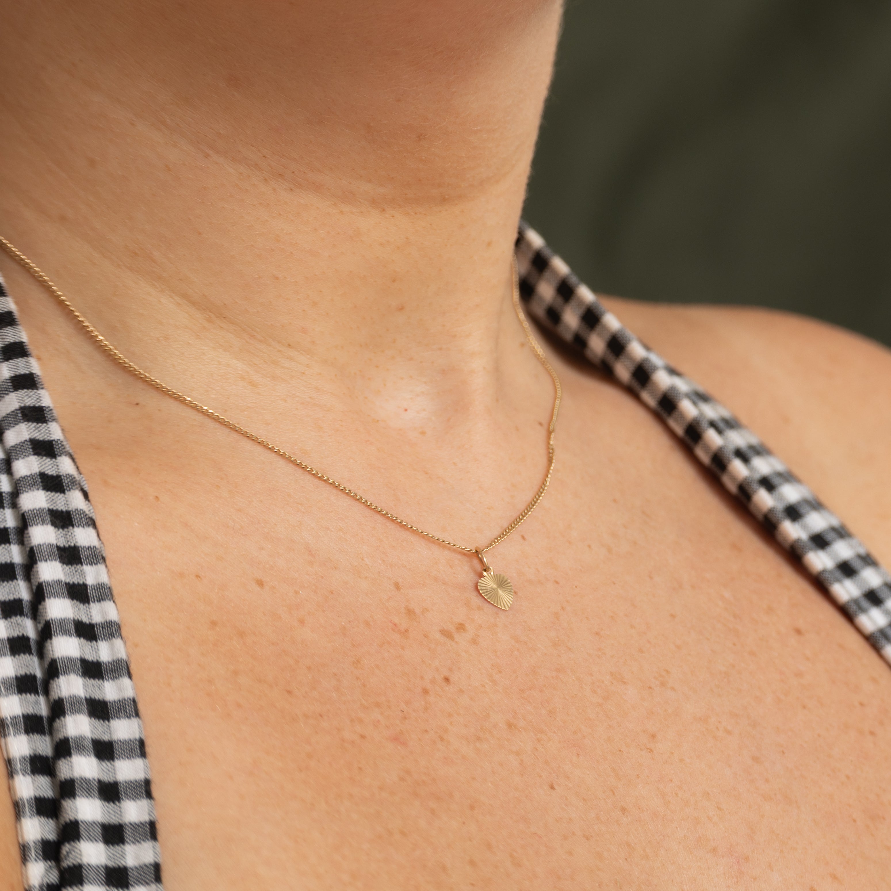 10k Yellow Gold Radial Heart Charm