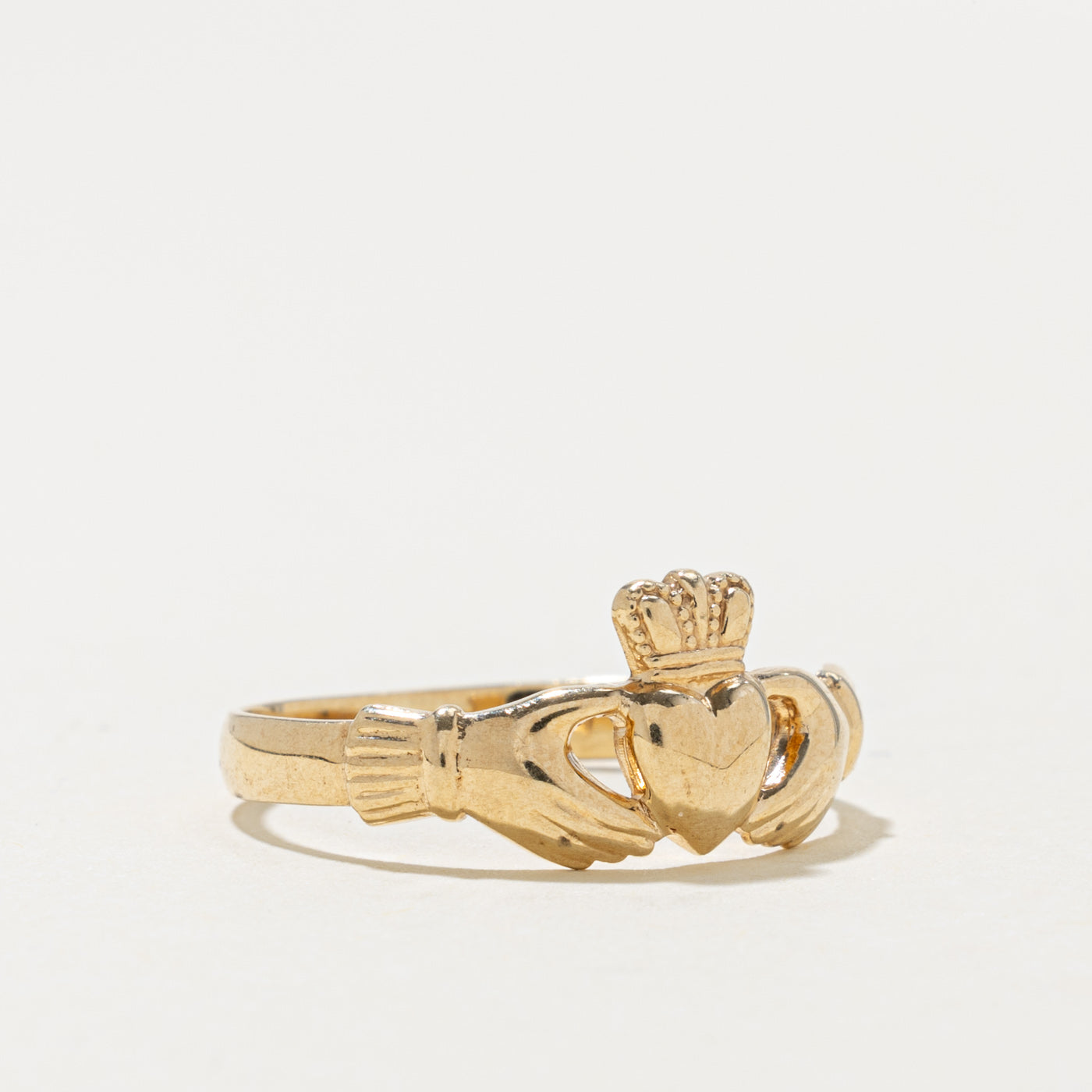 9k Yellow Gold Claddagh Ring | SZ 8.75