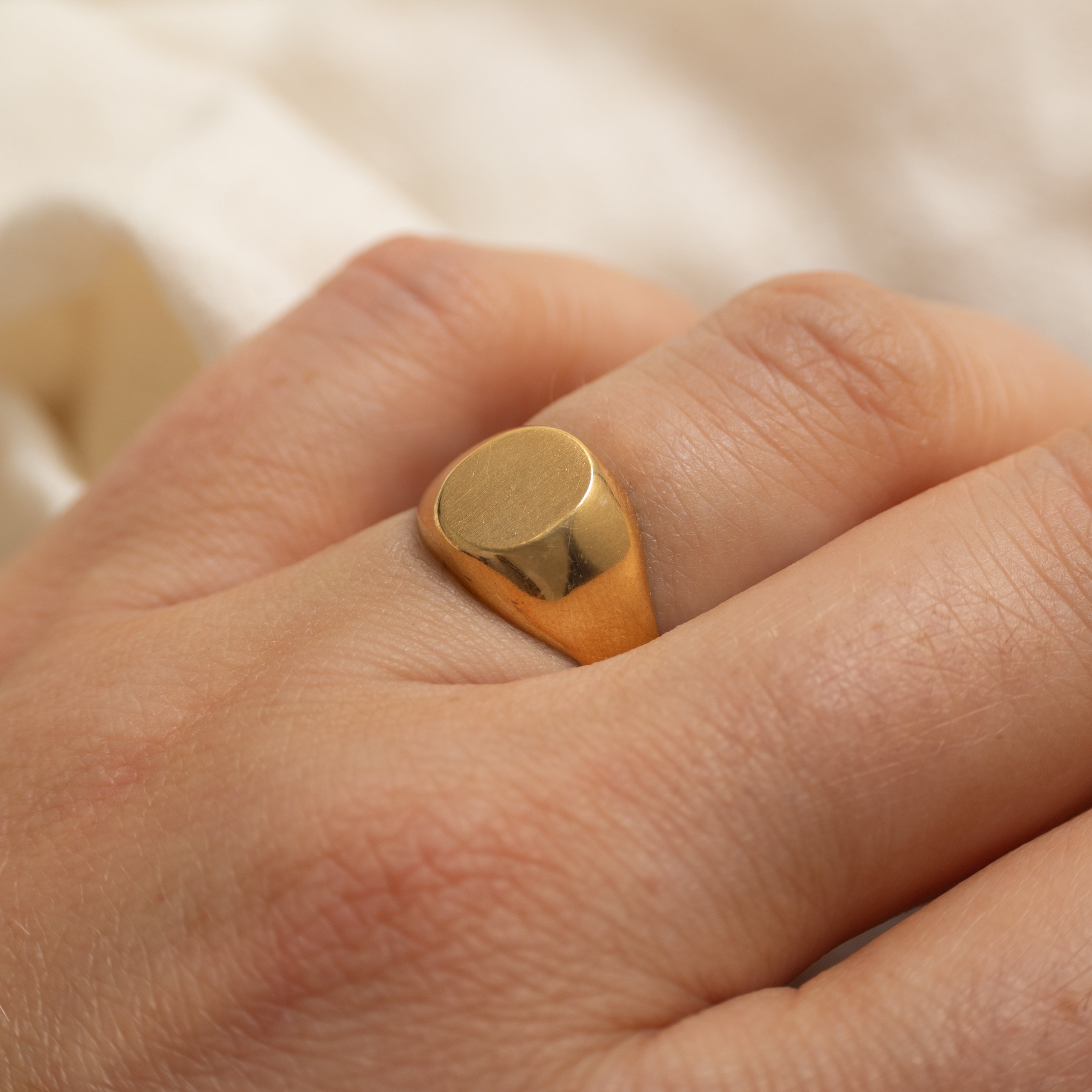18k Yellow Gold Plain Signet Ring | SZ 5.25
