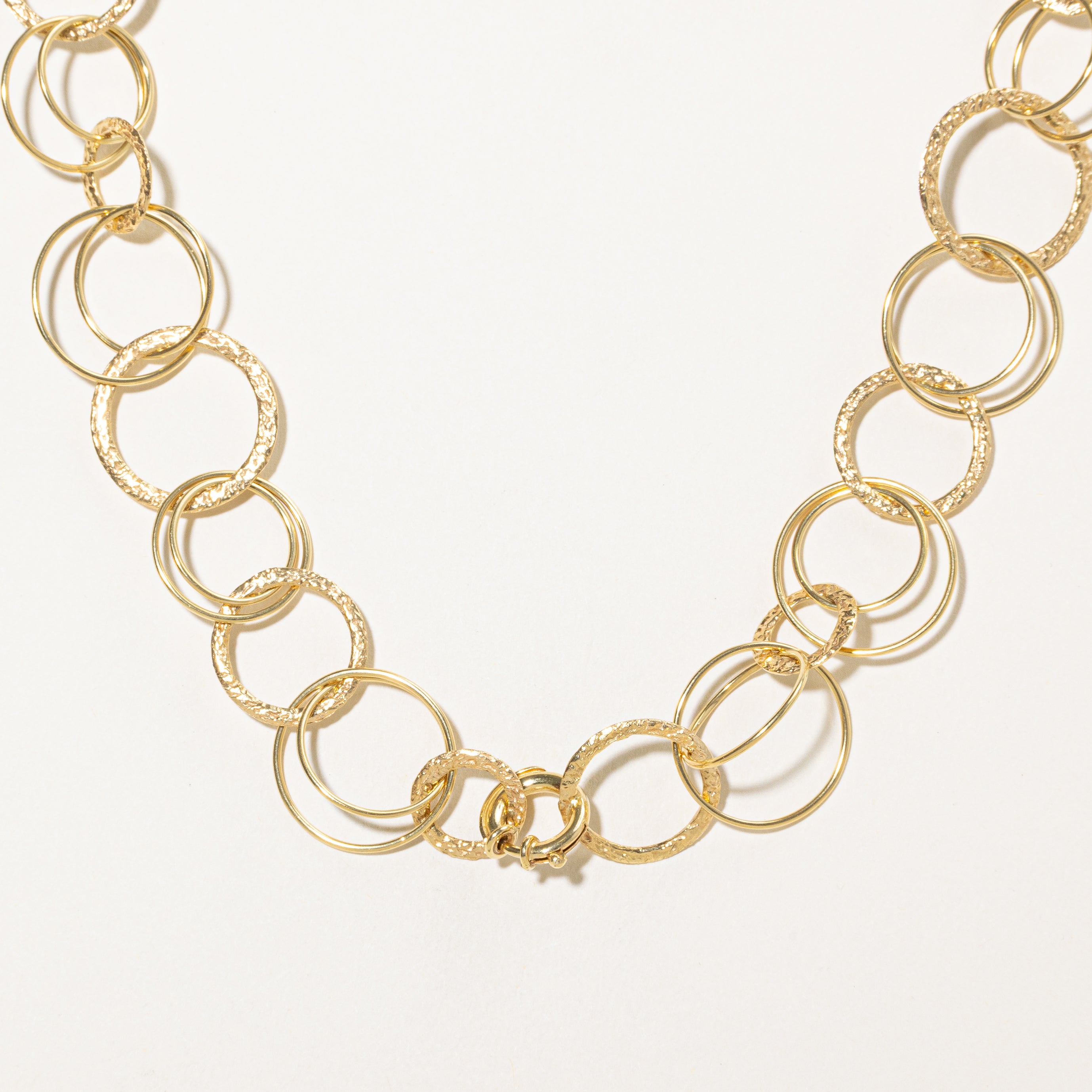 'Birks Cavelti' 18k Diamond Textured Circle Necklace | 0.33ctw