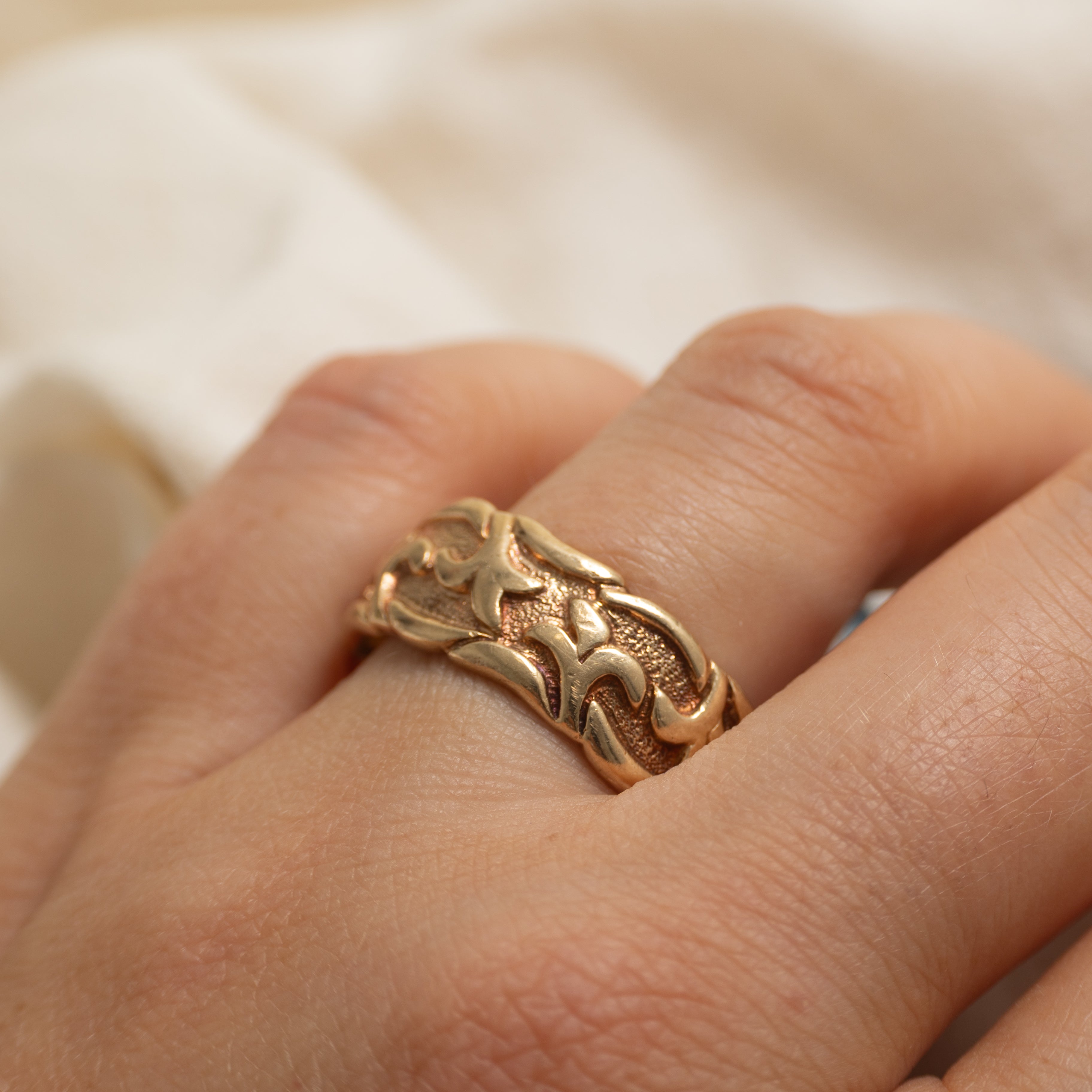 10k Yellow Gold Embossed Band | 9mm | SZ 11