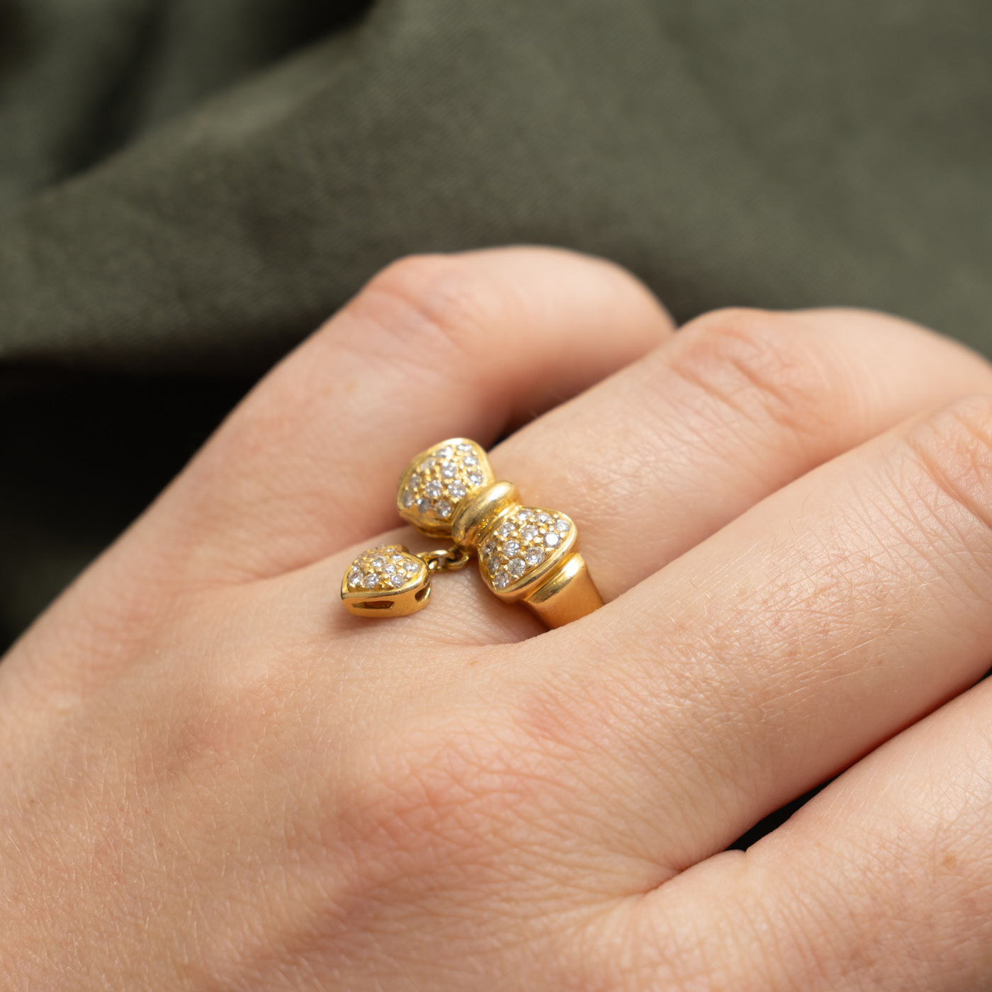 18k Diamond Bow w/ Dangling Heart Ring | 0.33ctw | SZ 5.25