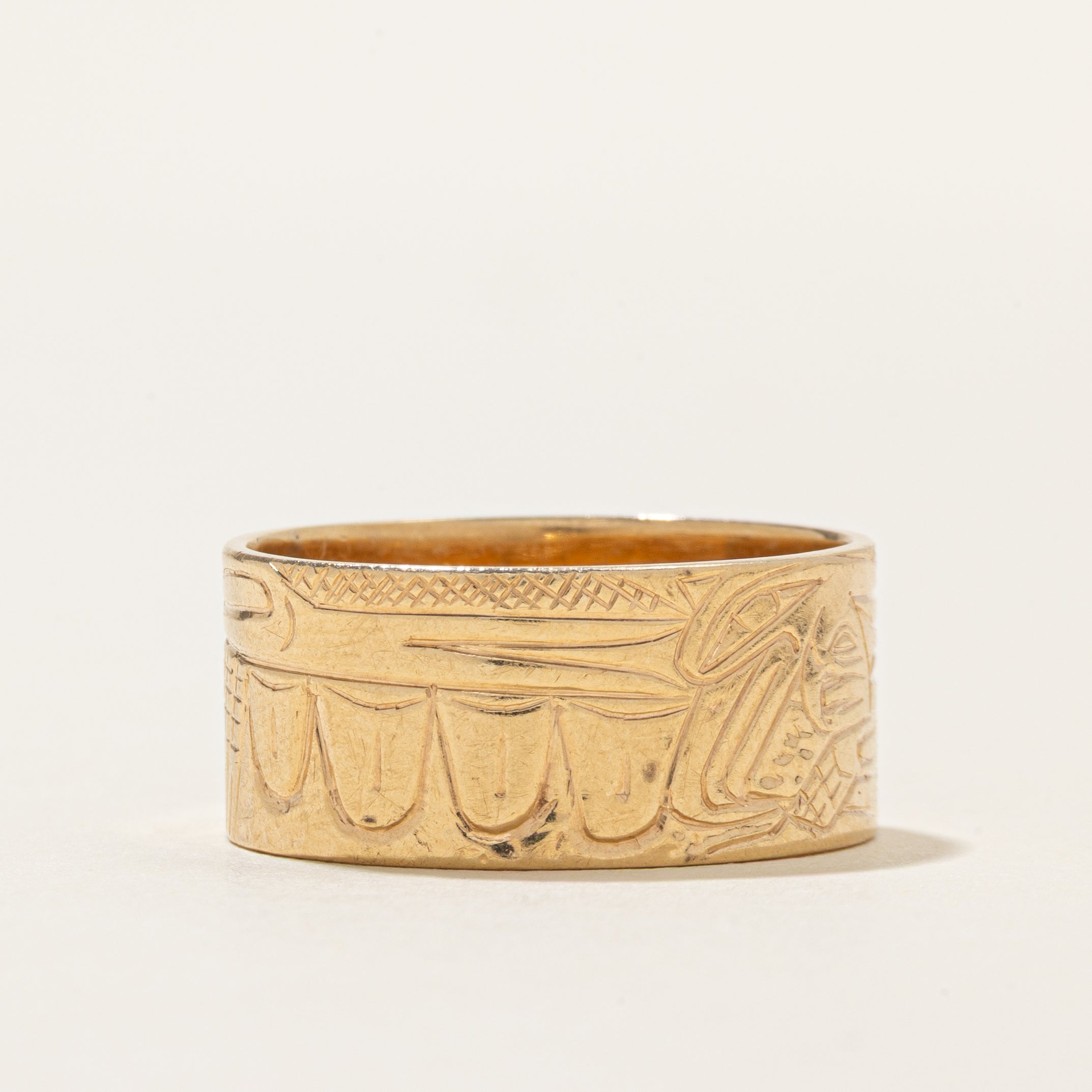 'Thunderbird' 14K Indigenous Hand Carved Yellow Gold Band | 9.75mm | SZ 9