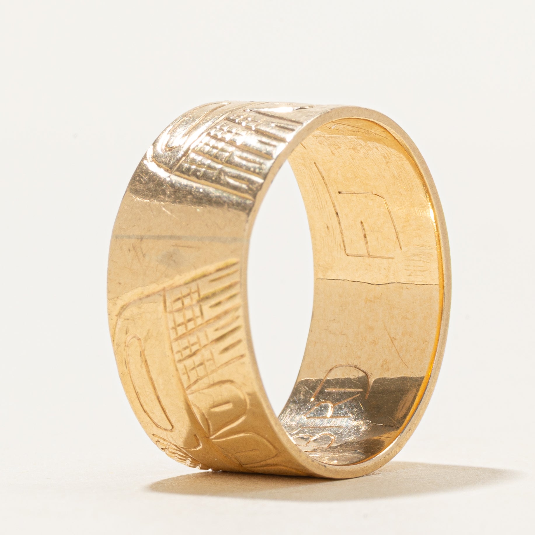 'Thunderbird' 14K Indigenous Hand Carved Yellow Gold Band | 9.75mm | SZ 9