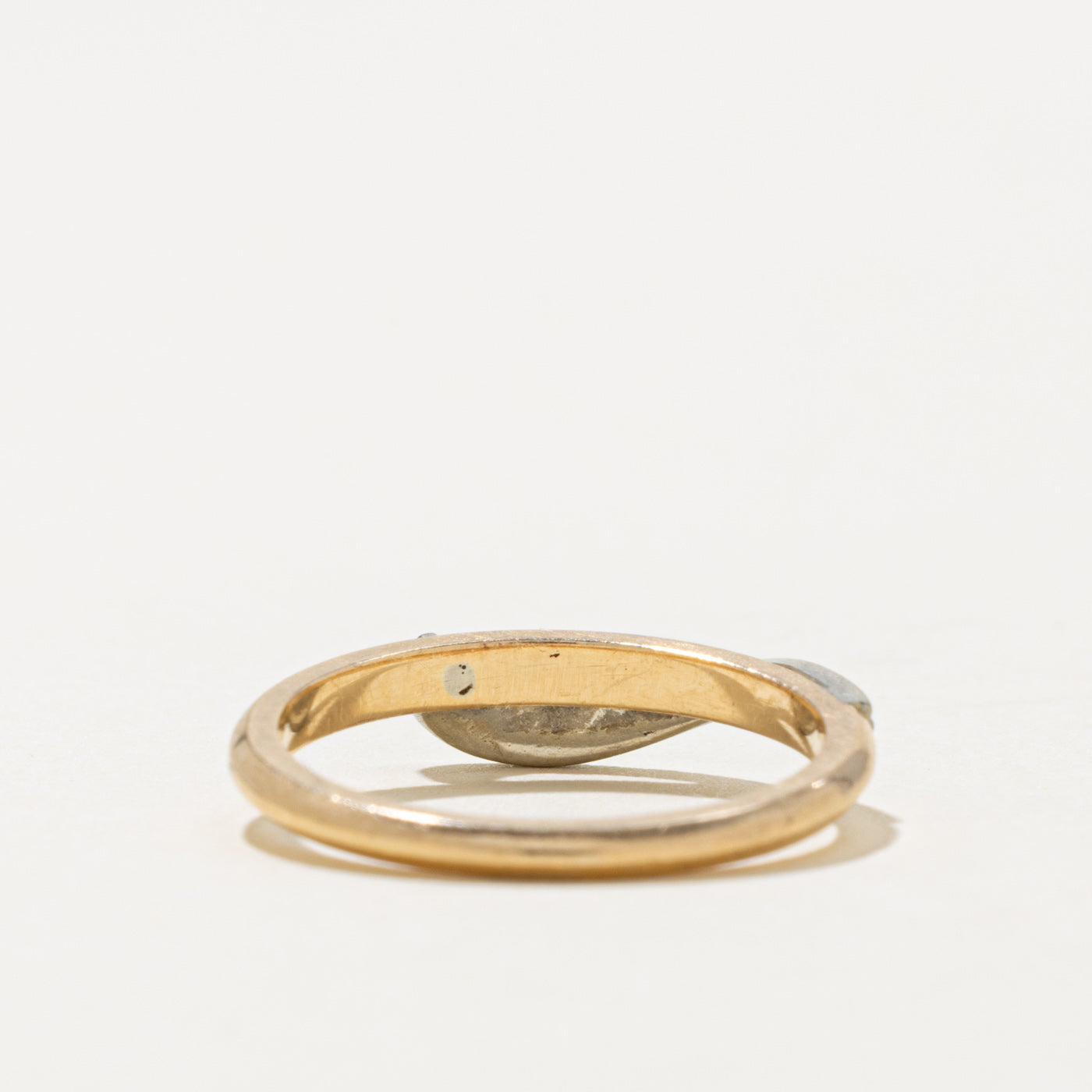 Vintage Canadian Yellow & White Gold Wave Crossover Ring | SZ 6
