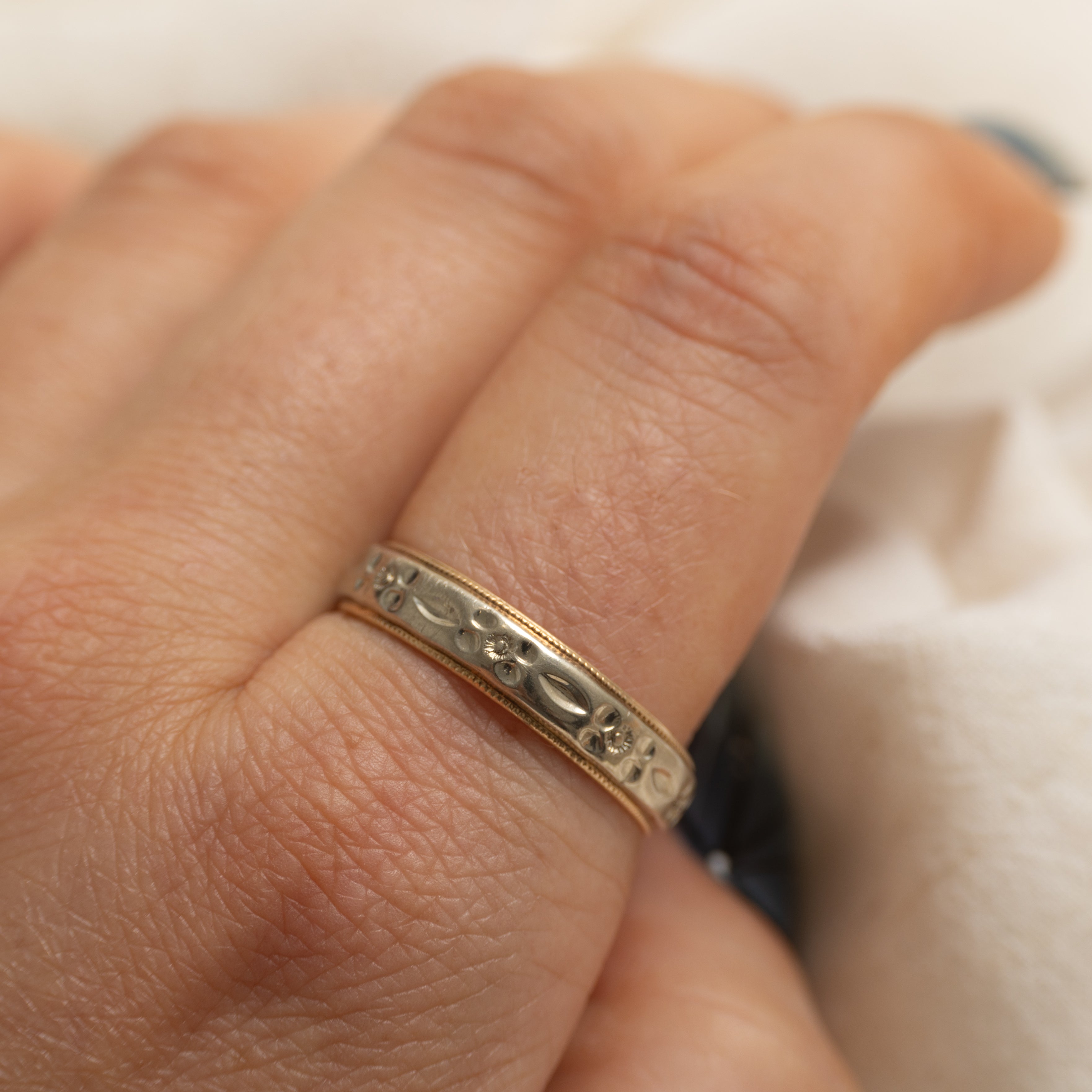 10K Vintage Patterned Gold Band | 4.75mm | SZ 10.25
