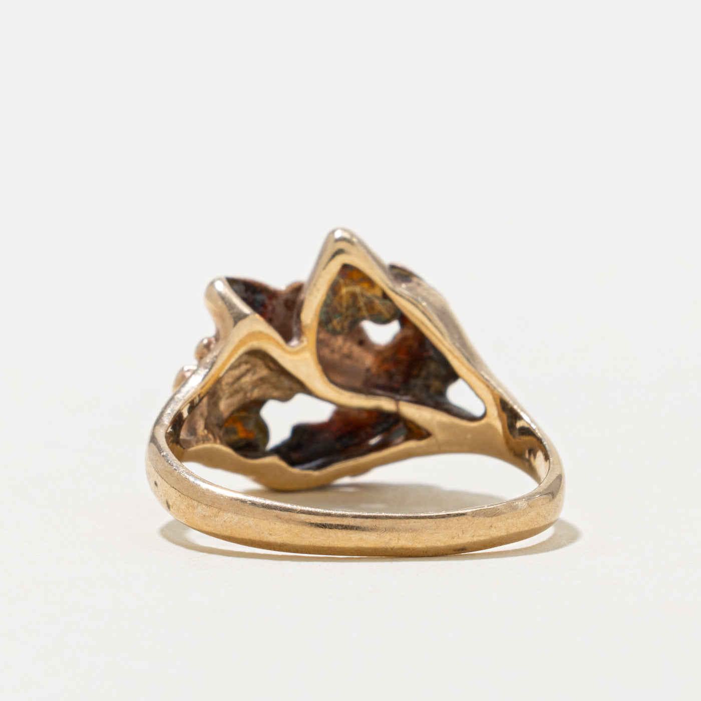 'Black Hills' Tri Tone Gold Engraved Floral Ring | SZ 5