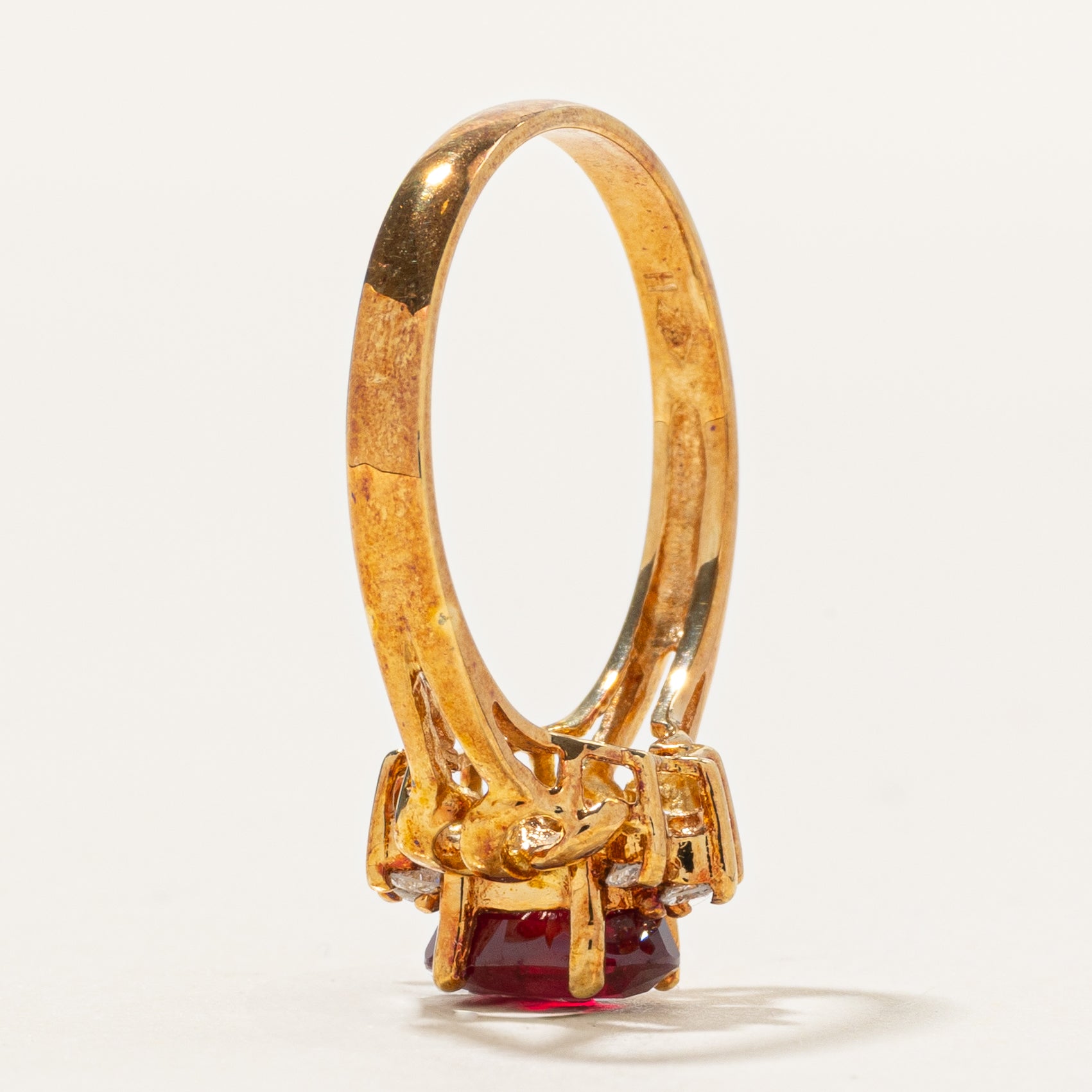18k Ruby & Diamond Petal Split Shank Ring | 0.50ct, 0.09ctw | SZ 5.75