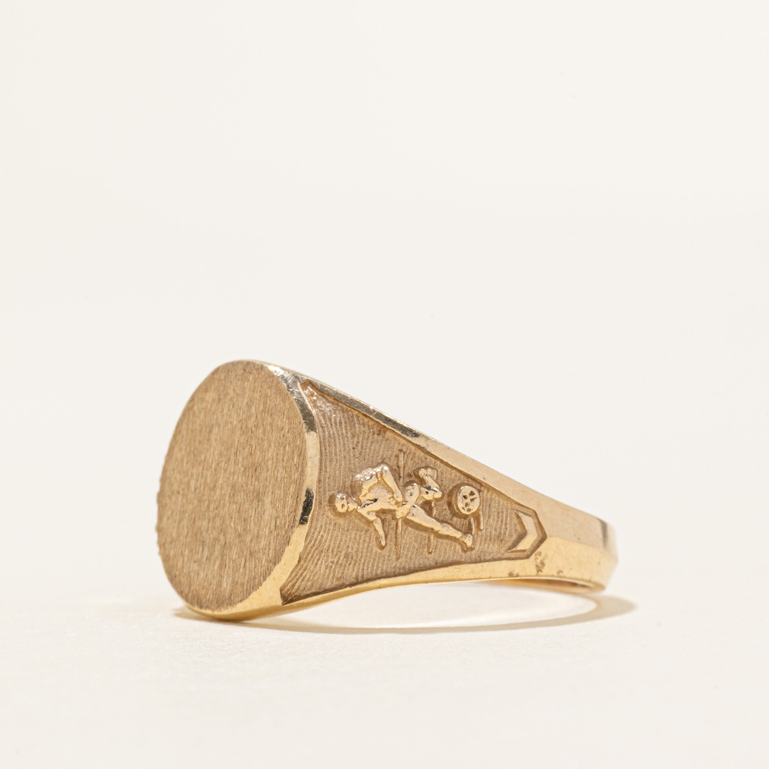 10K "Canadian Sports" Soccer Signet Ring | SZ 10