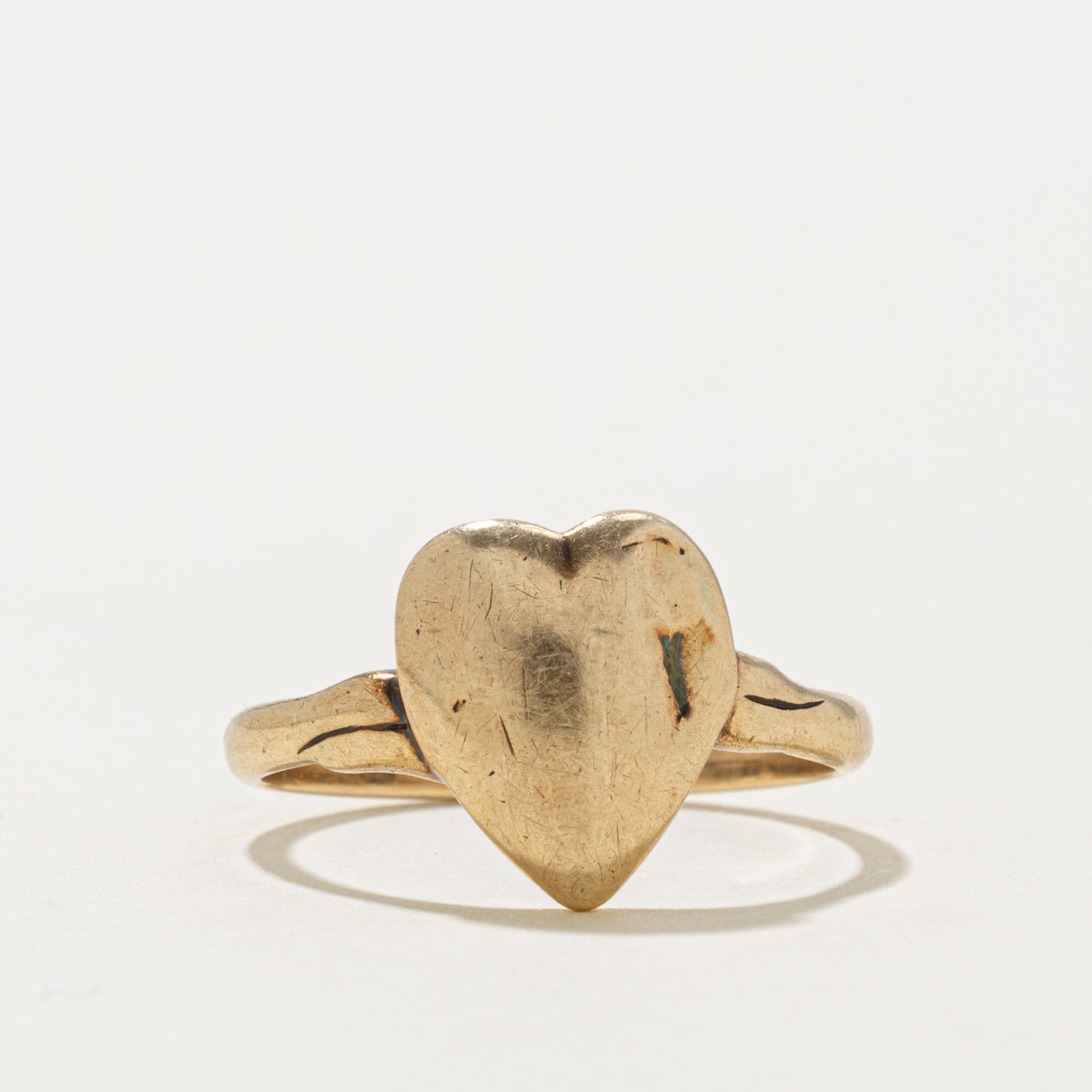 10k Yellow Gold Hammered Heart Ring | SZ 5.75