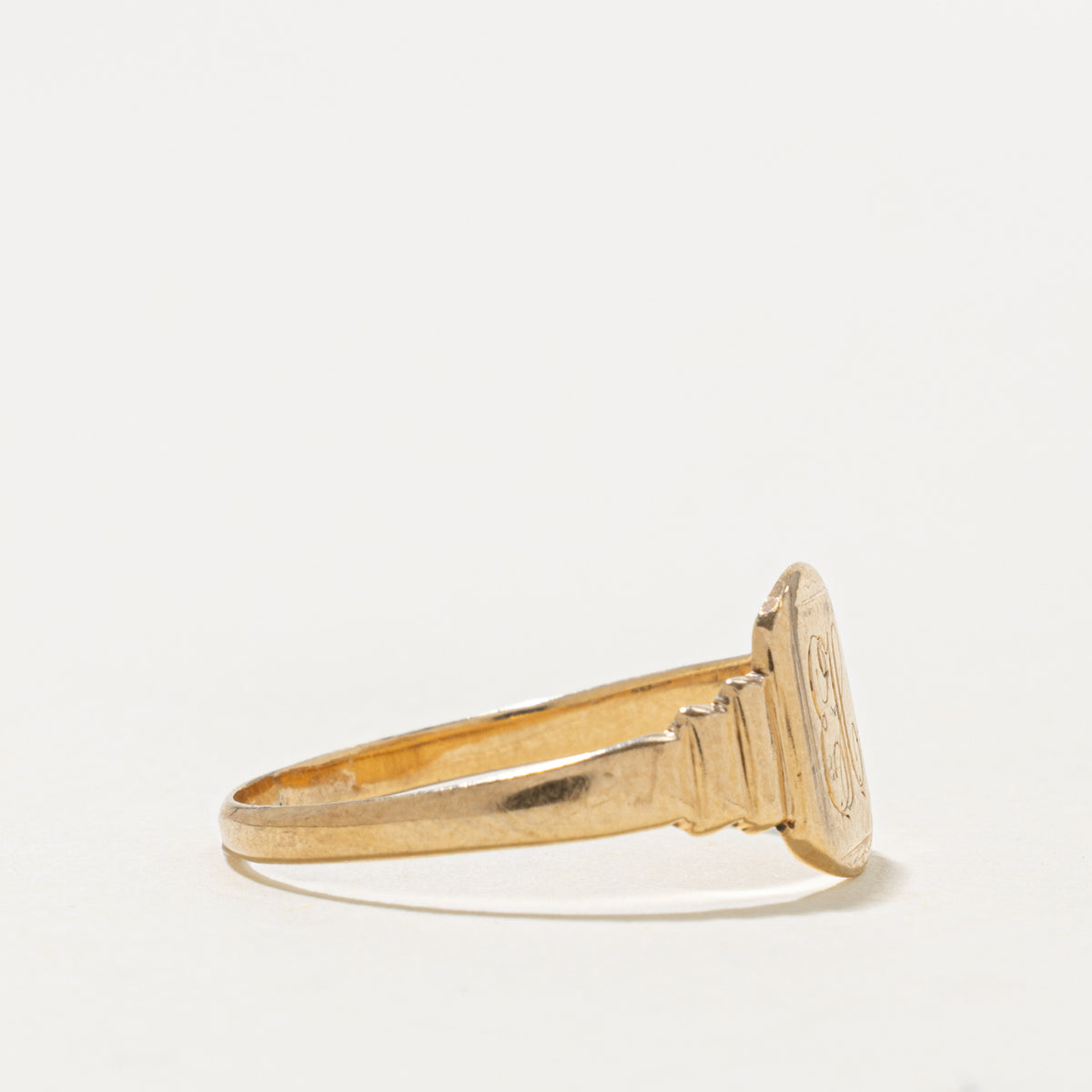 9k Yellow Gold Engraved "EH" Initial Signet Ring | SZ 8.25