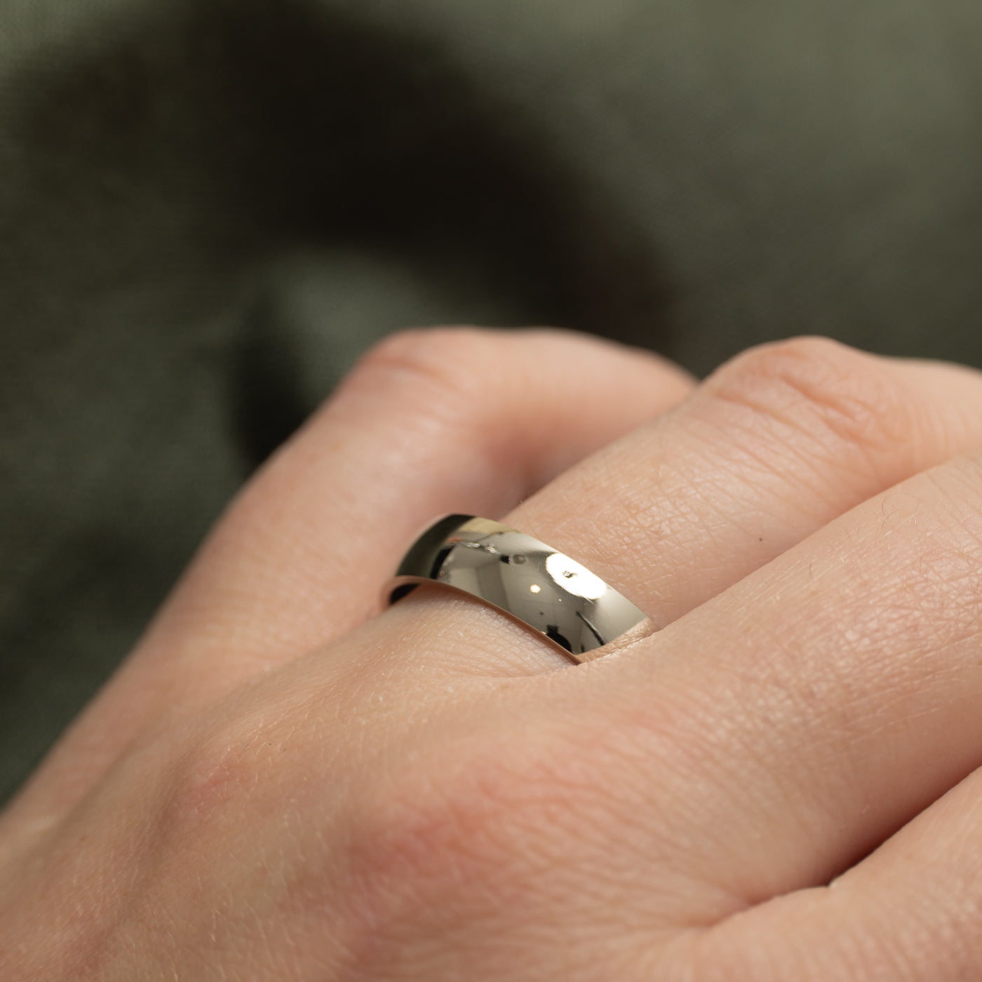 '100 Ways' 18k White Gold Band | SZ 10