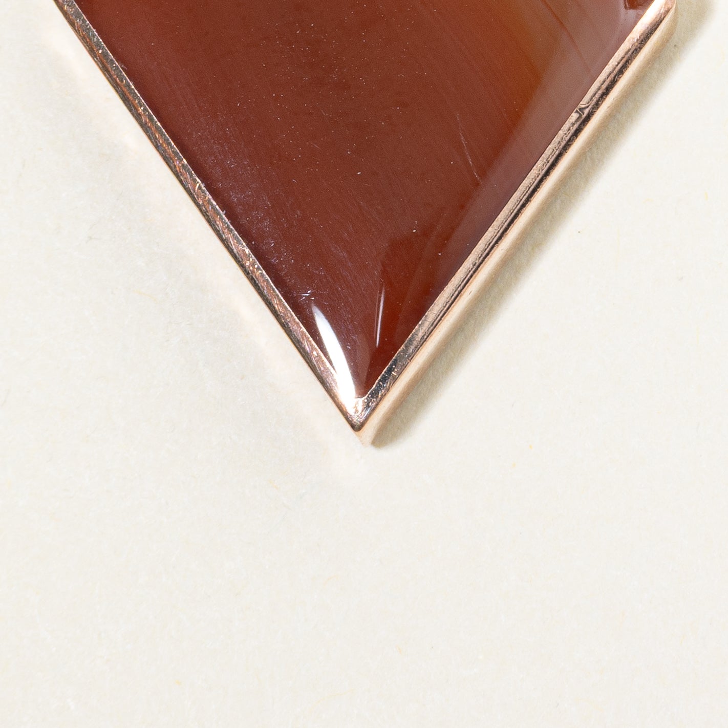 Vintage Rose Gold Agate & Onyx Shield Pendant | 20.00ct
