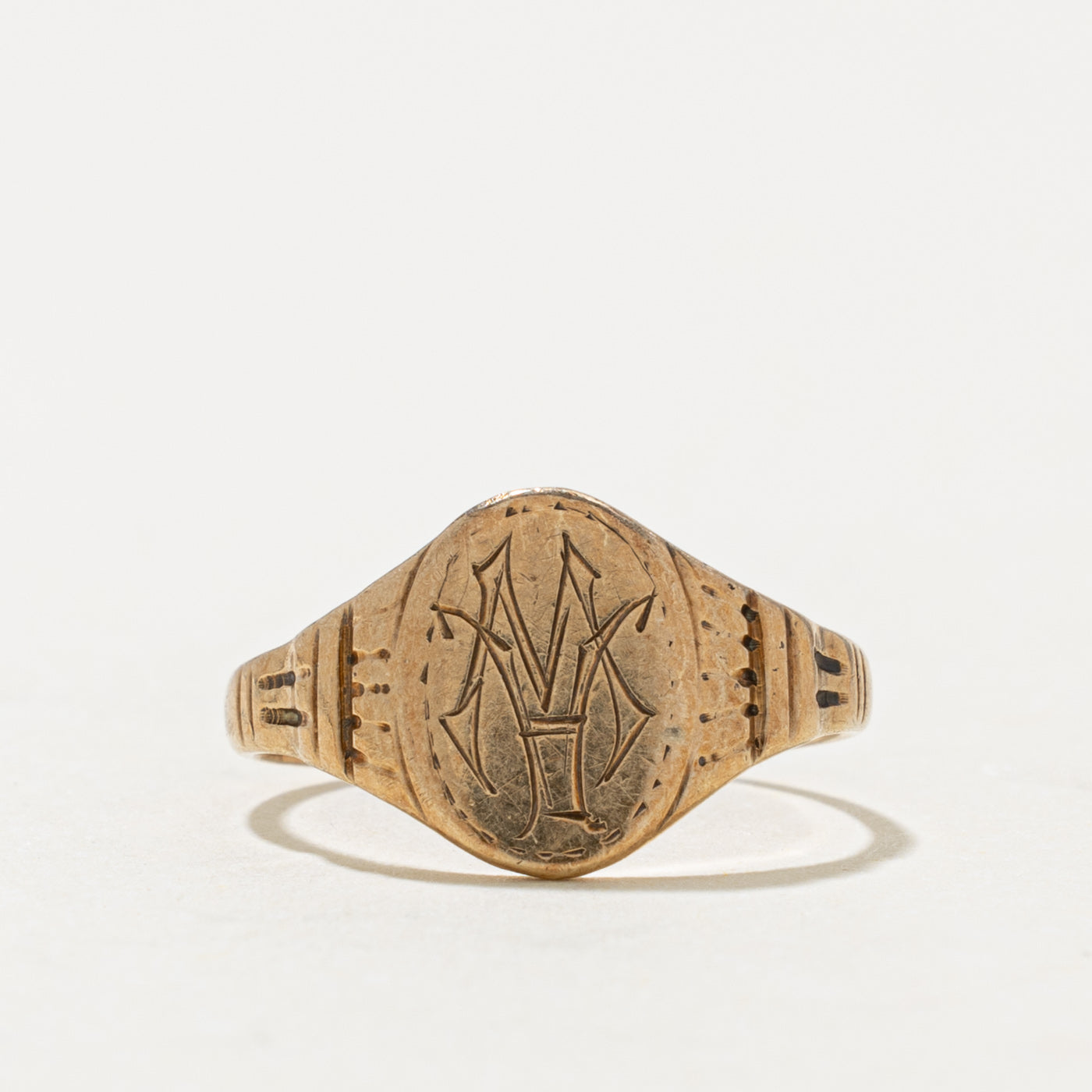 14k Yellow Gold "AW" Initial Signet Ring | SZ 4.25
