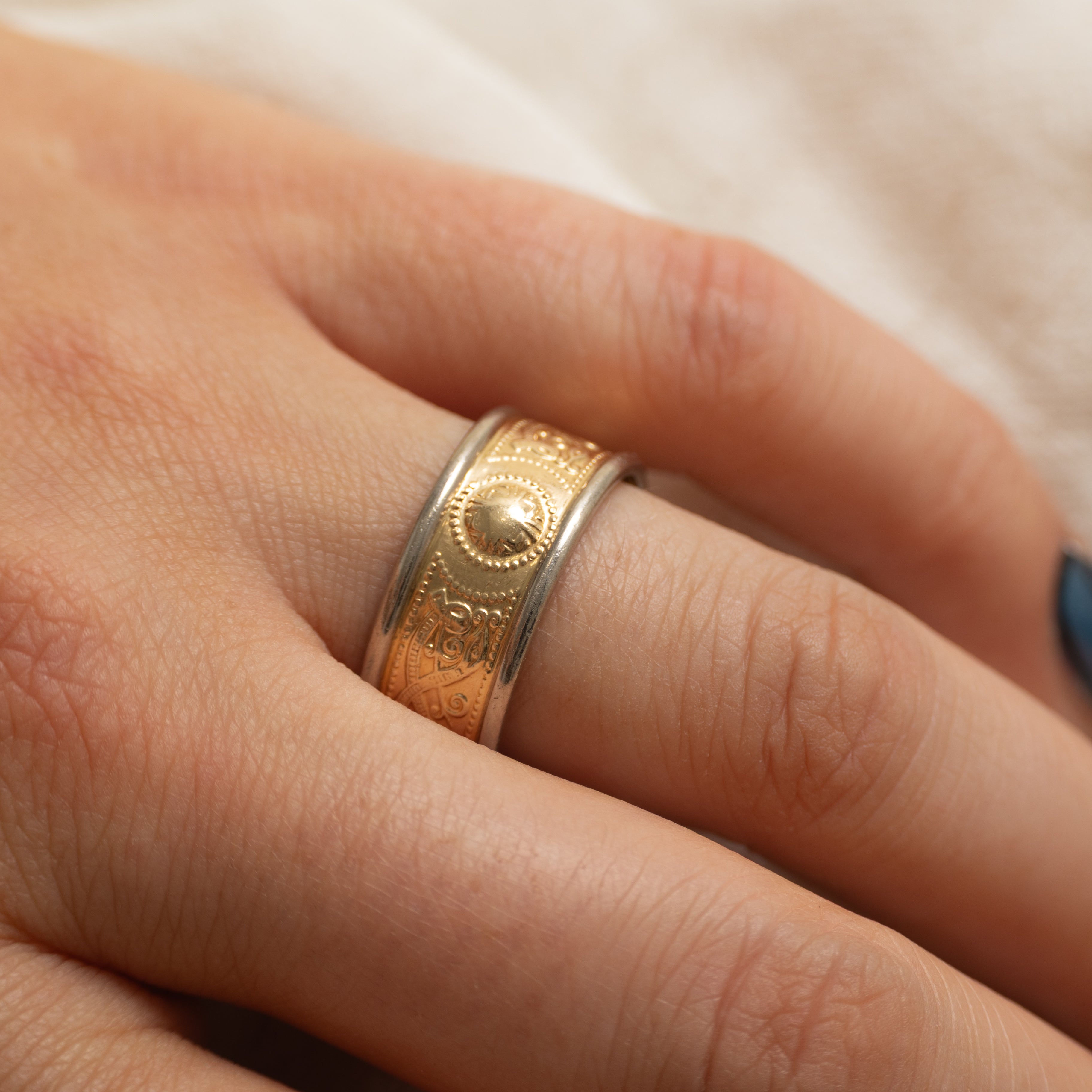 2000 Dublin 14k Patterned Gold Band | 8.75mm | SZ 9.75