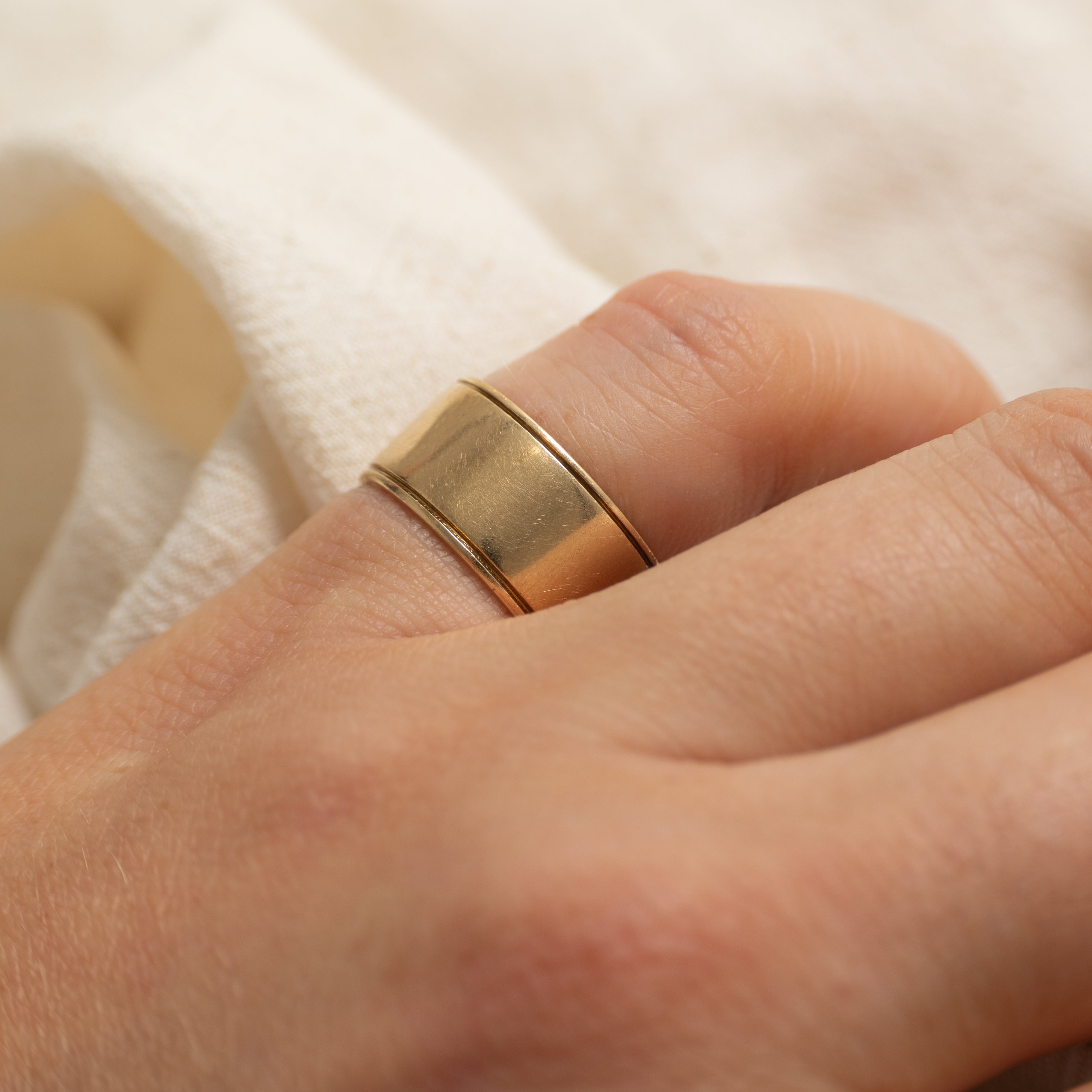 14K Yellow Gold Cigar Band | 8.5mm | SZ 4.5