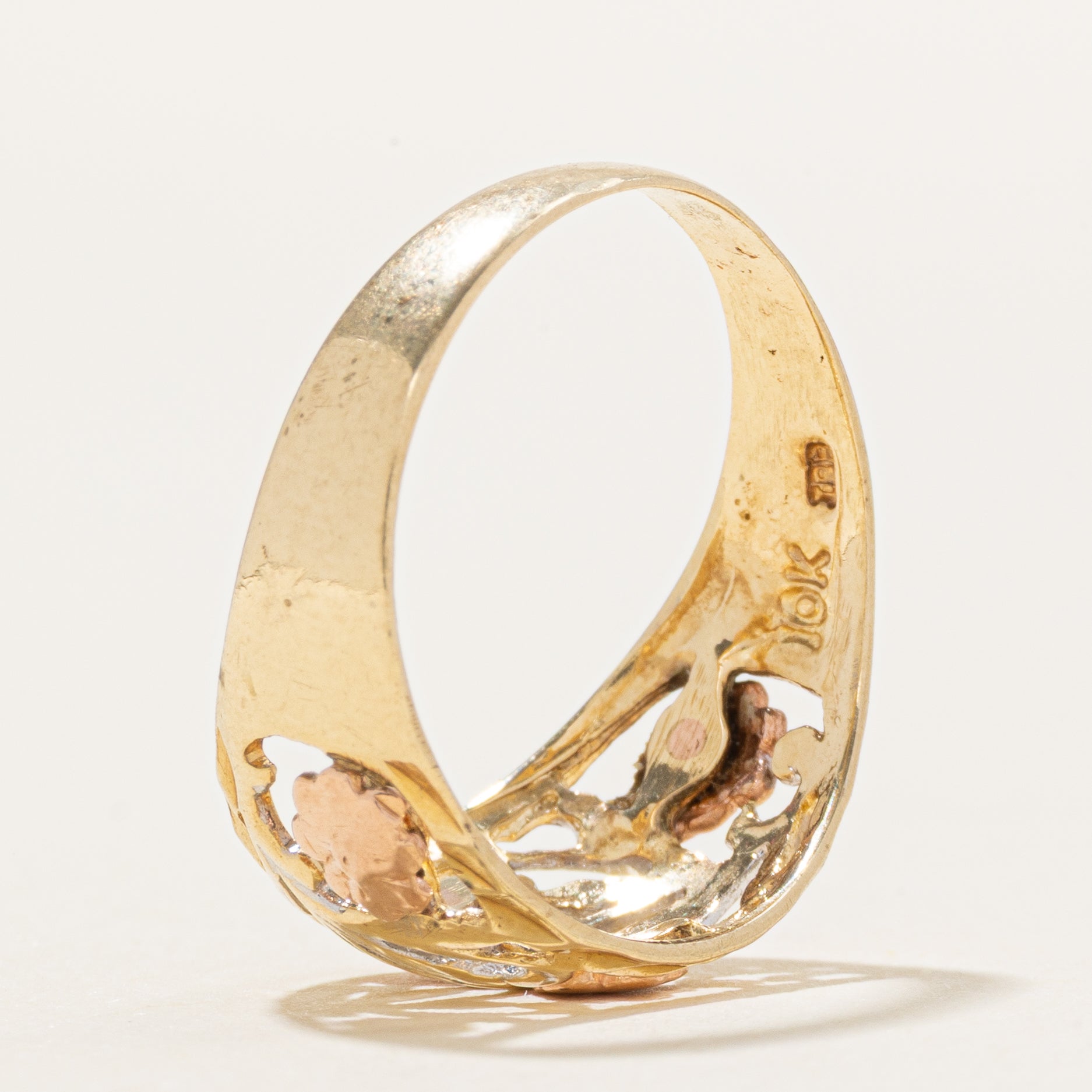 10k Tri Tone Gold Openwork Floral Dome Ring | SZ 7.5
