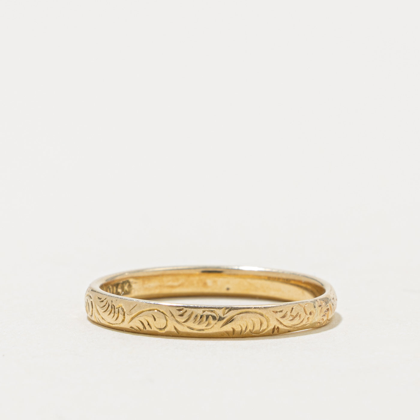 14k Yellow Gold Engraved Scrollwork Band | 2.45mm | SZ 6.5