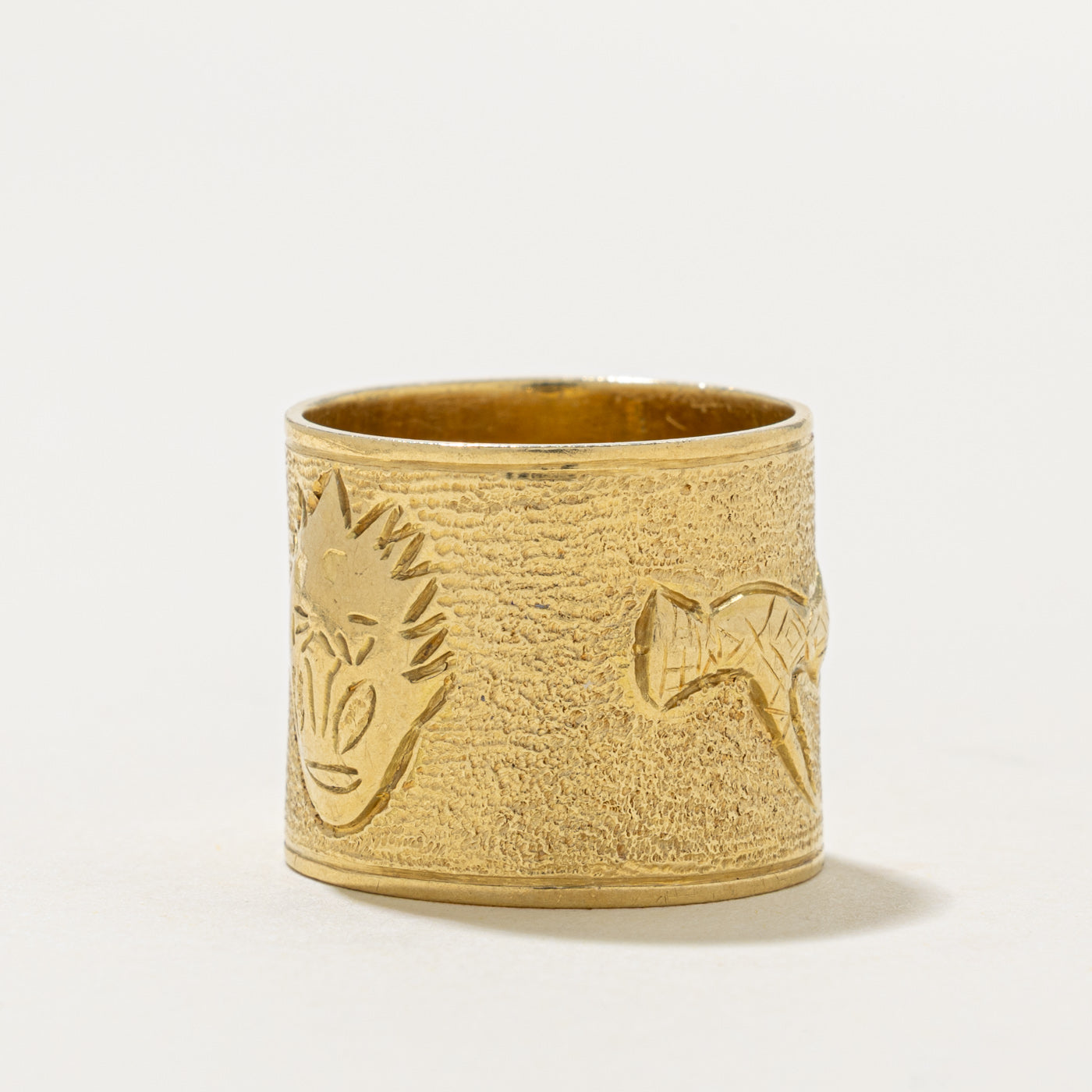 18k Yellow Gold Engraved Sailboat Cigar Band | 16.15mm | SZ 6.75