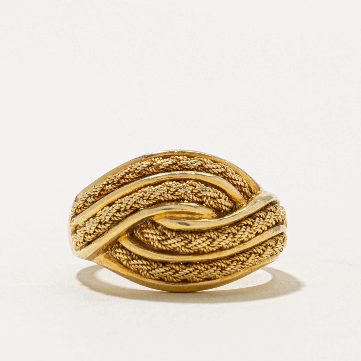 18k Yellow Gold Rope Crossover Dome Ring | SZ 6.75