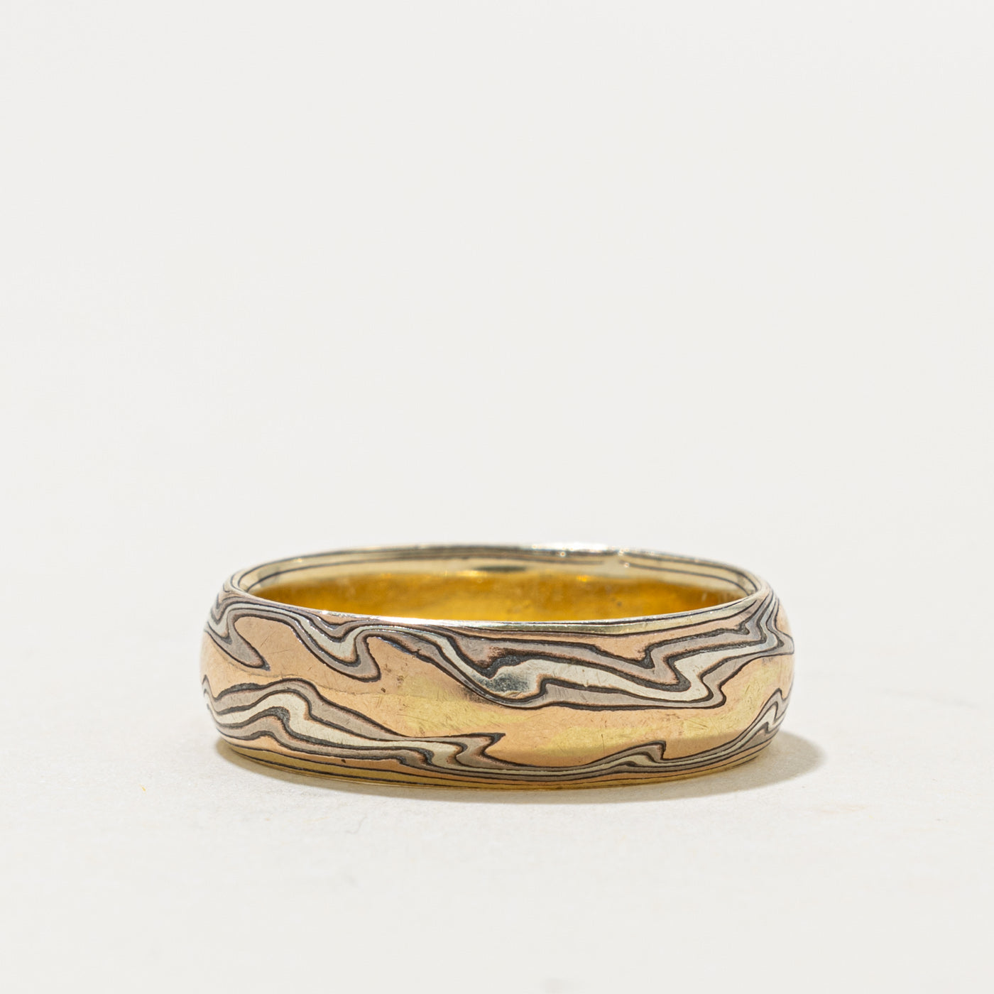 18k Two Tone Gold Textured Abstract Band | 5.90mm | SZ 7.5