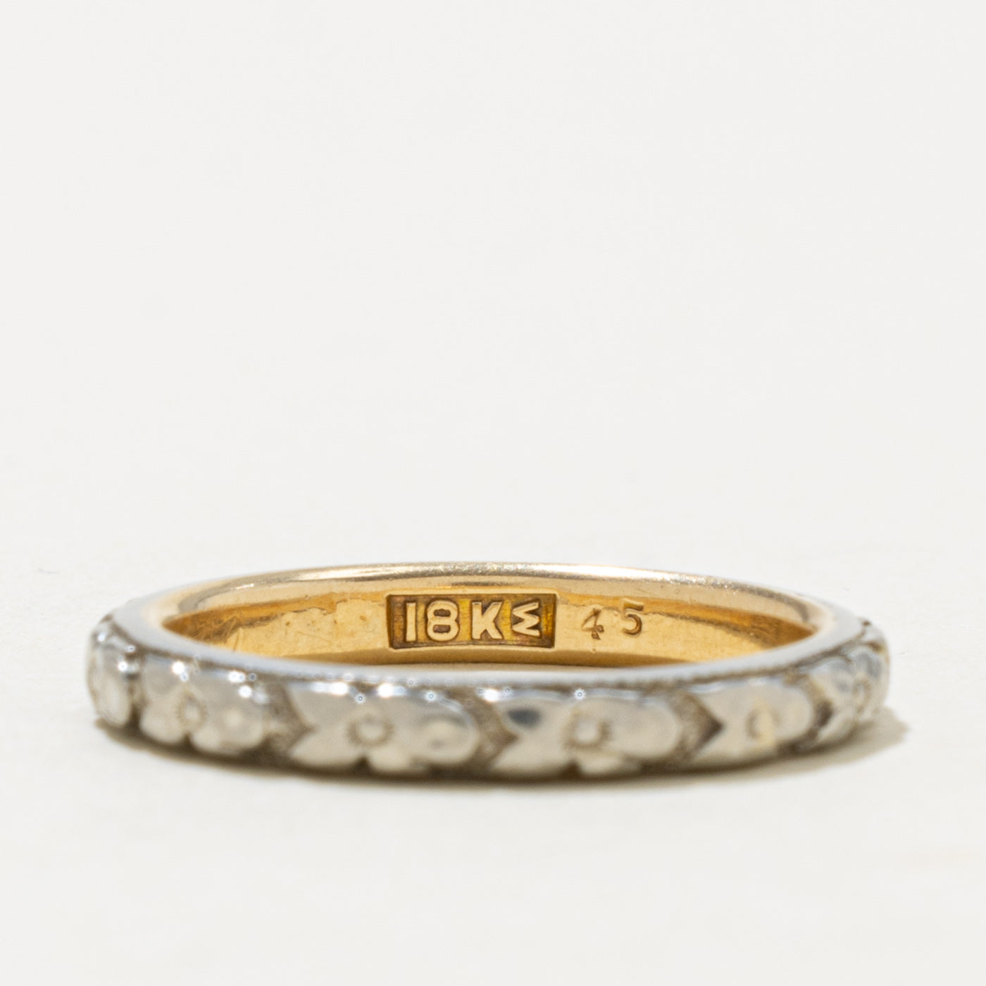 18k Embossed Floral Band | 2.50mm | SZ 4.75