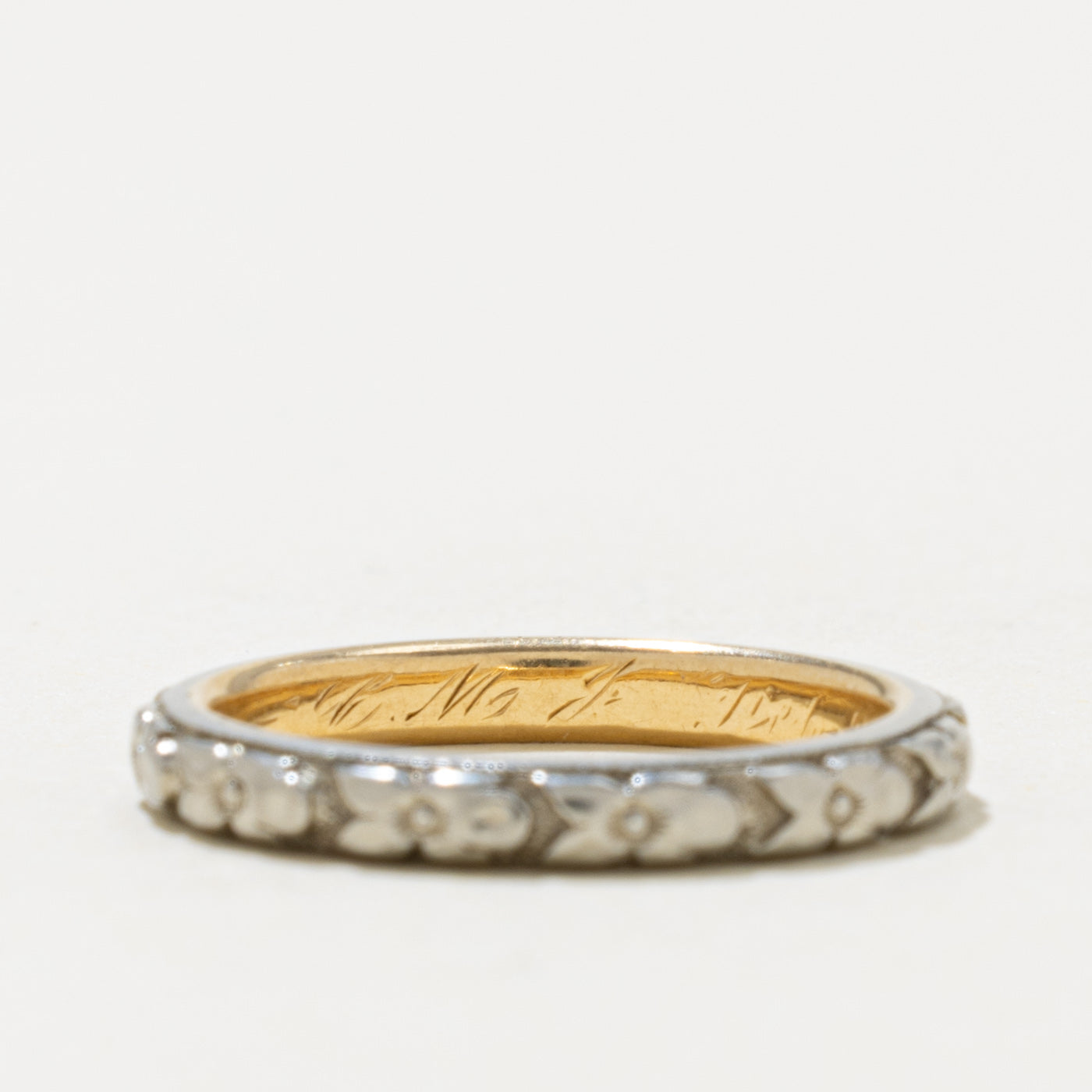 18k Embossed Floral Band | 2.50mm | SZ 4.75