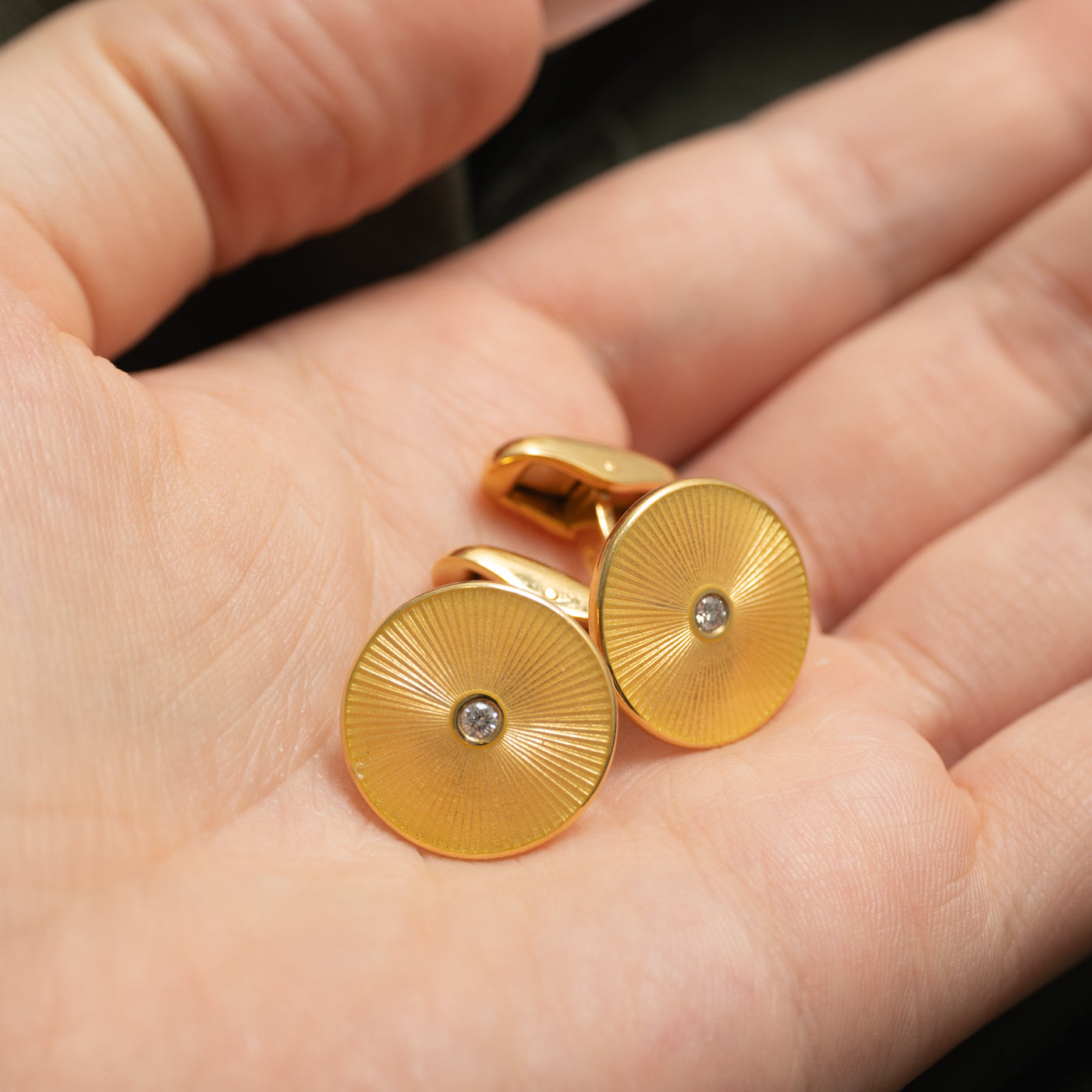 'Fabergé' 18K Diamond Disc Cufflinks | 0.10ctw