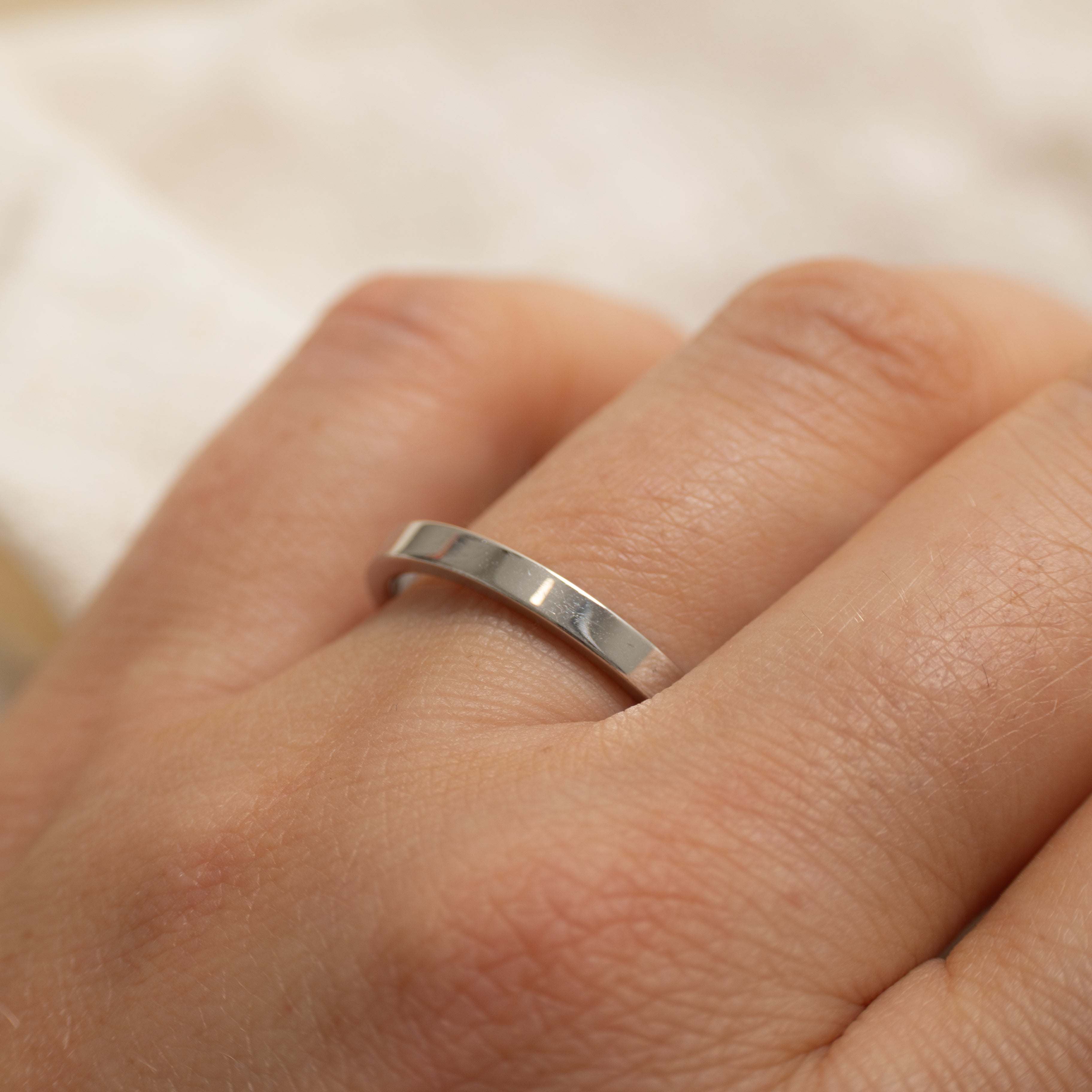18K White Gold Flat Band | 2.5mm | SZ 8