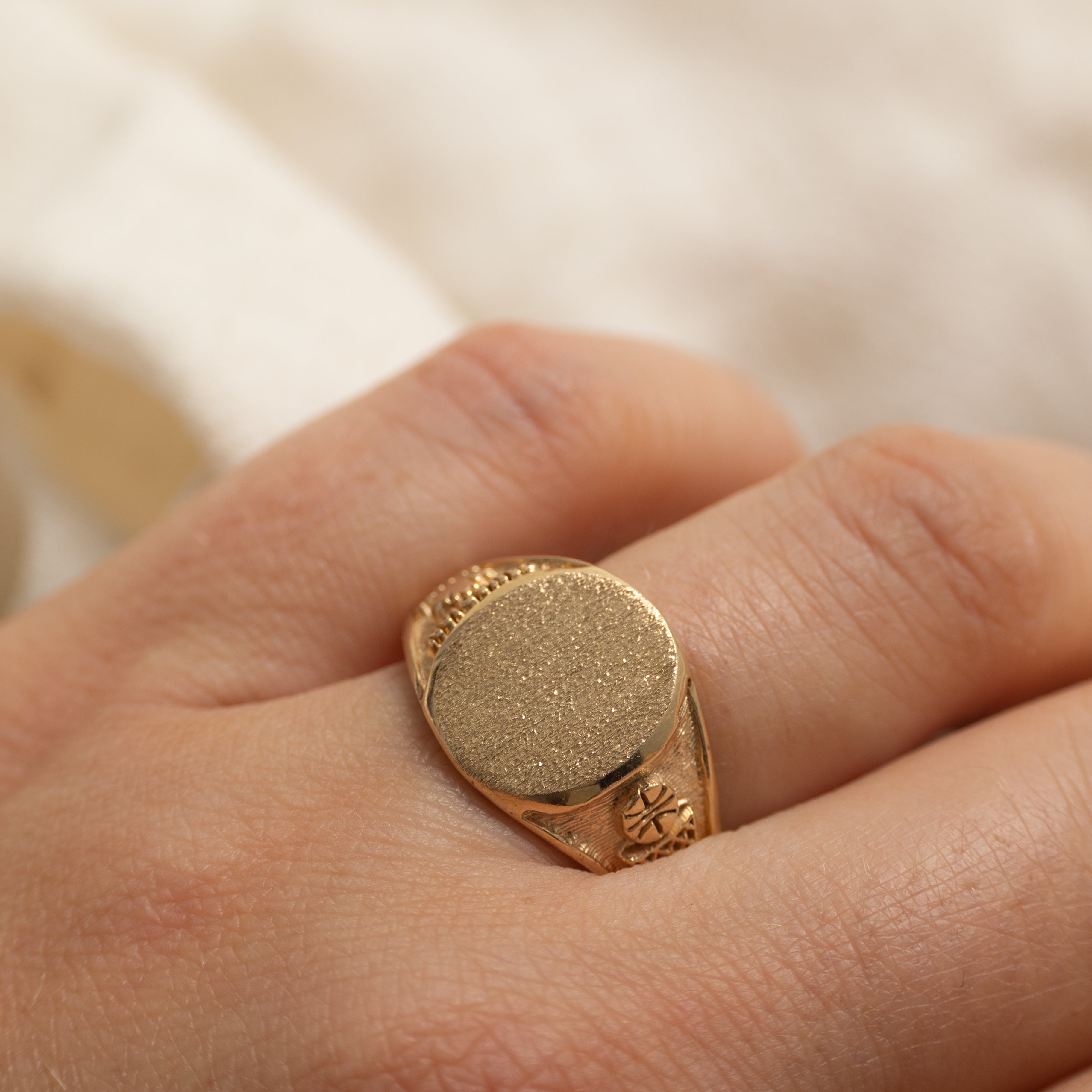 10K "Canadian Sports" Basketball Signet Ring | SZ 10