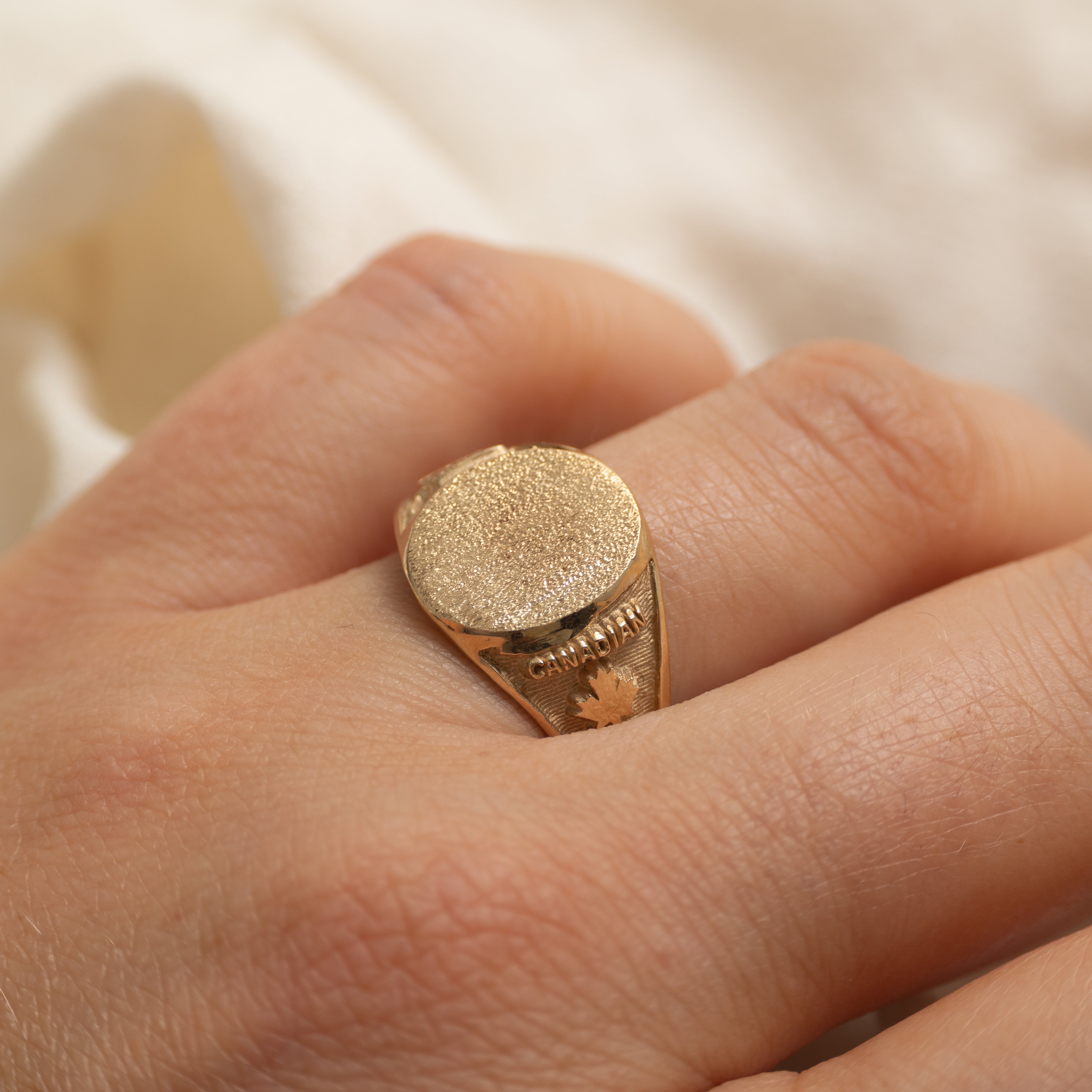 10k "Canada Sports" Curling Gold Signet Ring | 13mm | SZ 10