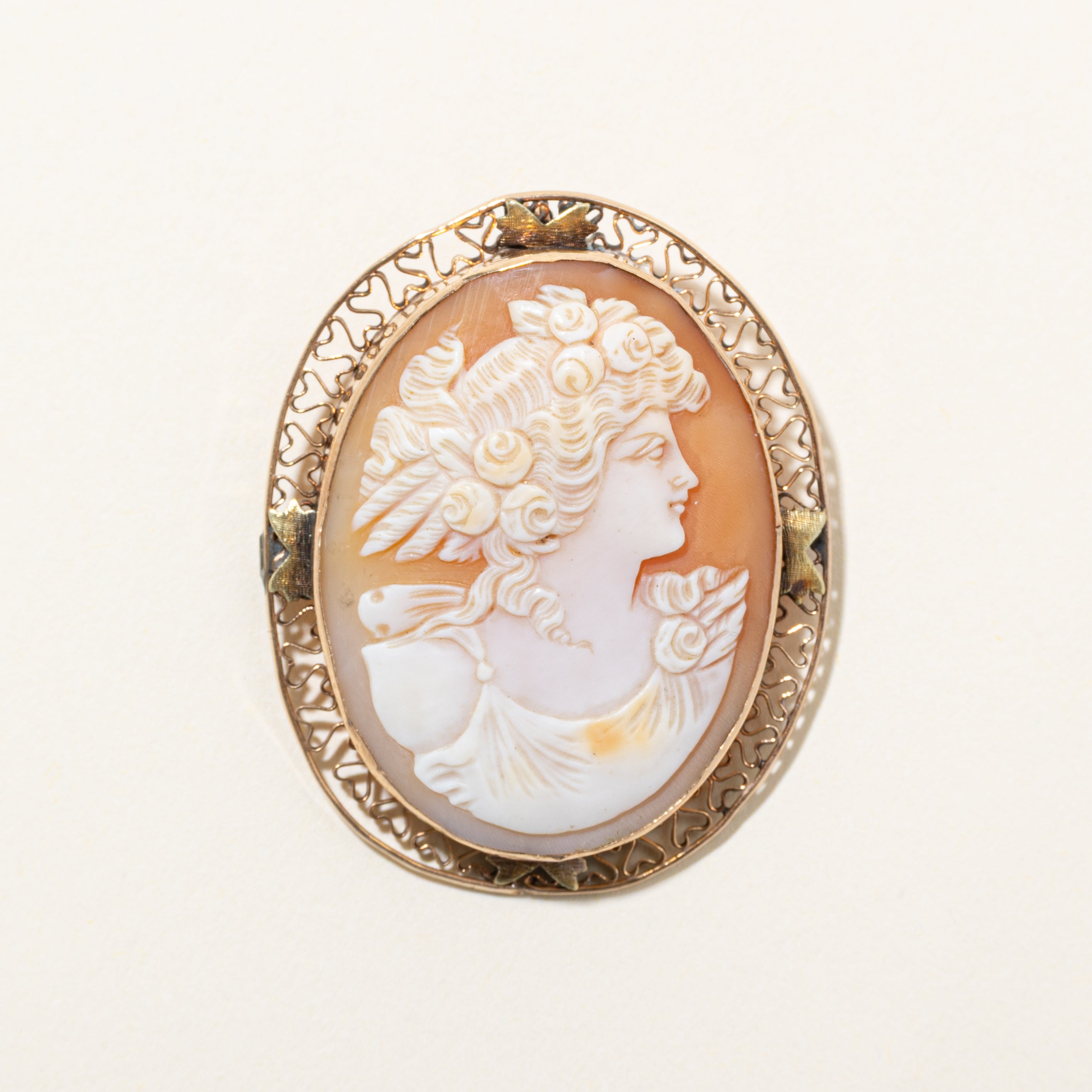Cameo Sea Shell Convertible Pendant to Brooch | 26.00ct