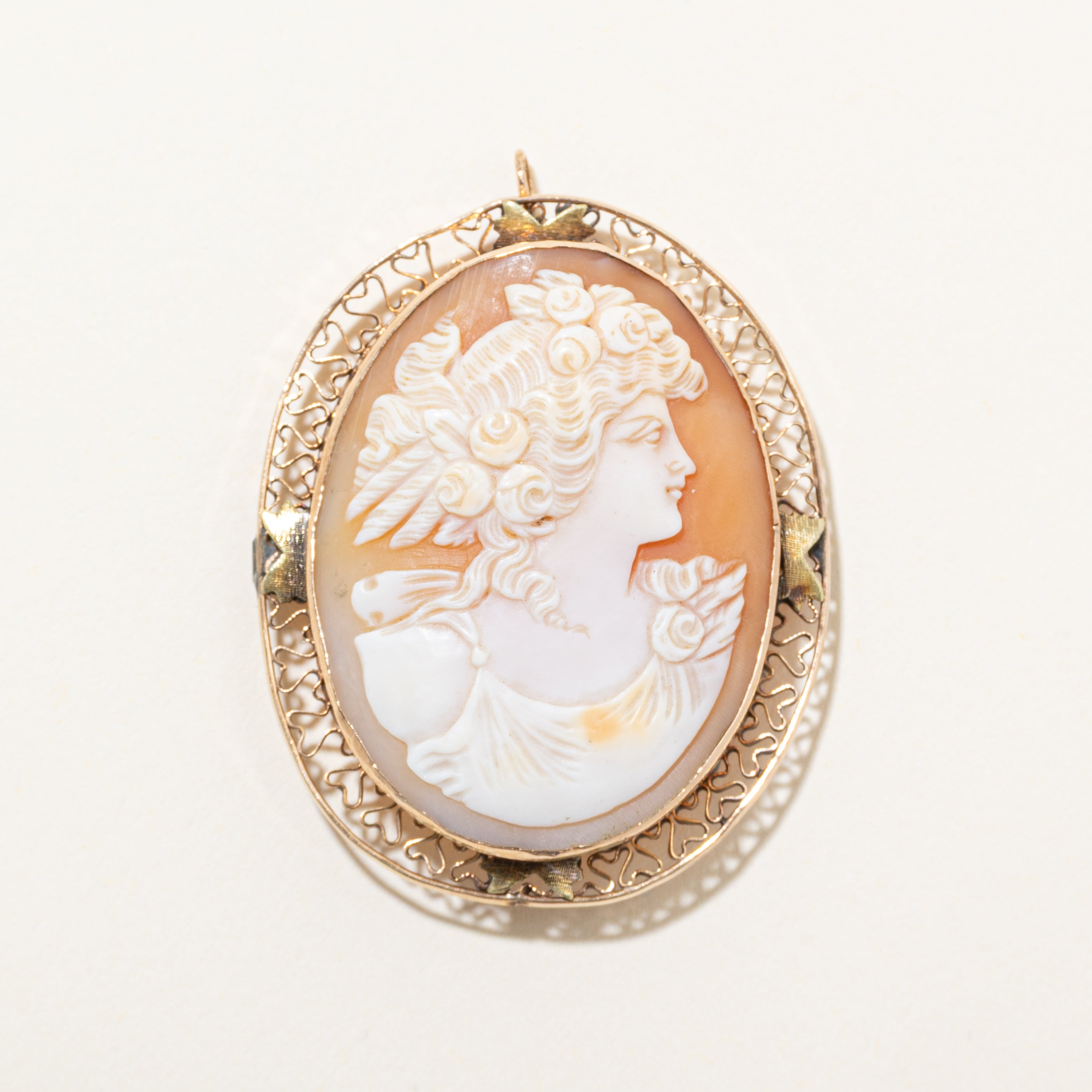 Cameo Sea Shell Convertible Pendant to Brooch | 26.00ct