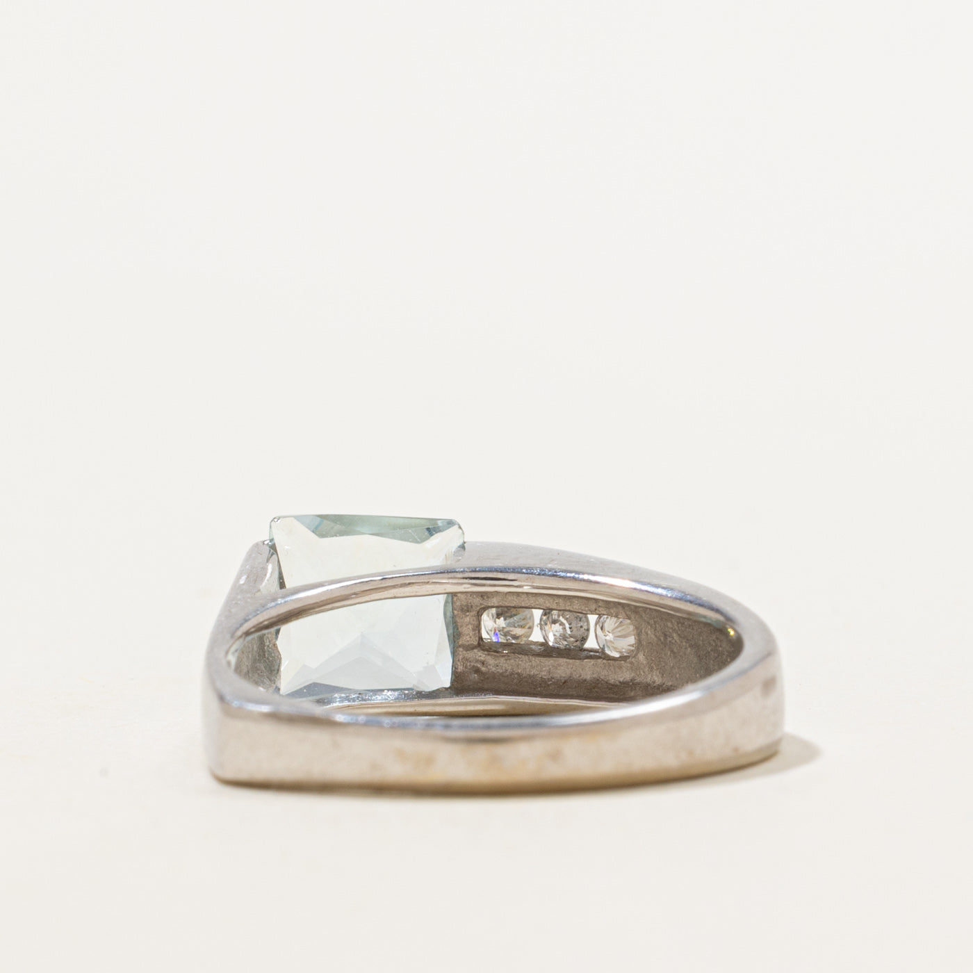Bague barrette en aigue-marine et diamants | 1,40 ct, 0,09 ct au total | Taille 7,25 | 