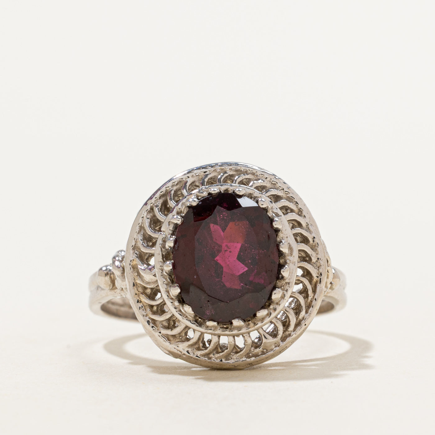 Bague cocktail en grenat | 2,95 ct | Taille 8,5 | 