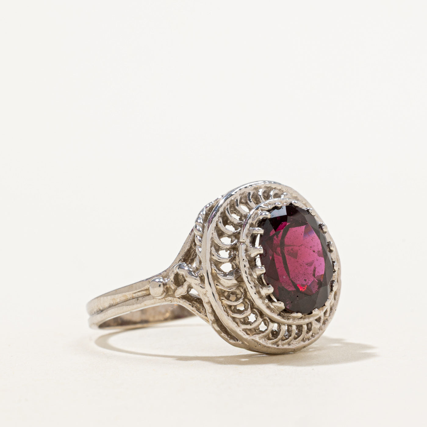 Bague cocktail en grenat | 2,95 ct | Taille 8,5 | 