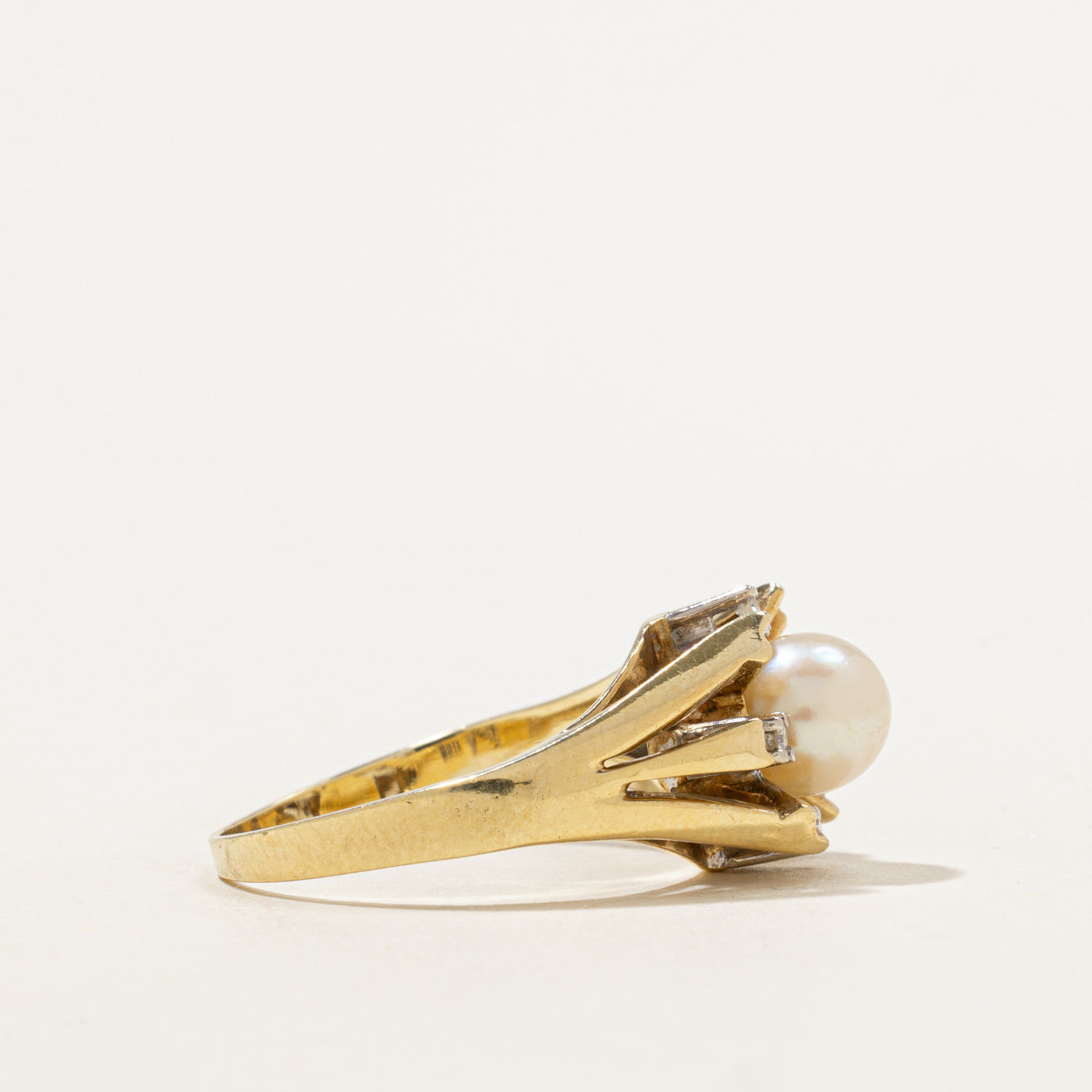 Bague en perles de culture serties de diamants et diamants | 2,00 ct, 0,06 ct au total | Taille 7,5 | 