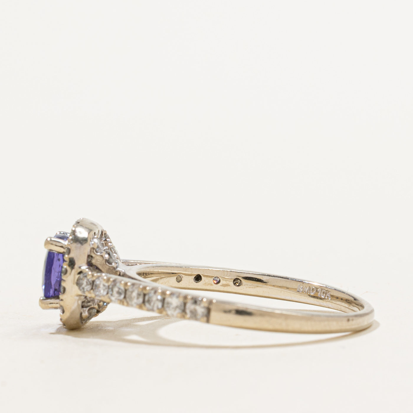 Bague halo de tanzanite et de diamants | 1,00 ct, 0,46 ct au total | Taille 8,25 | 