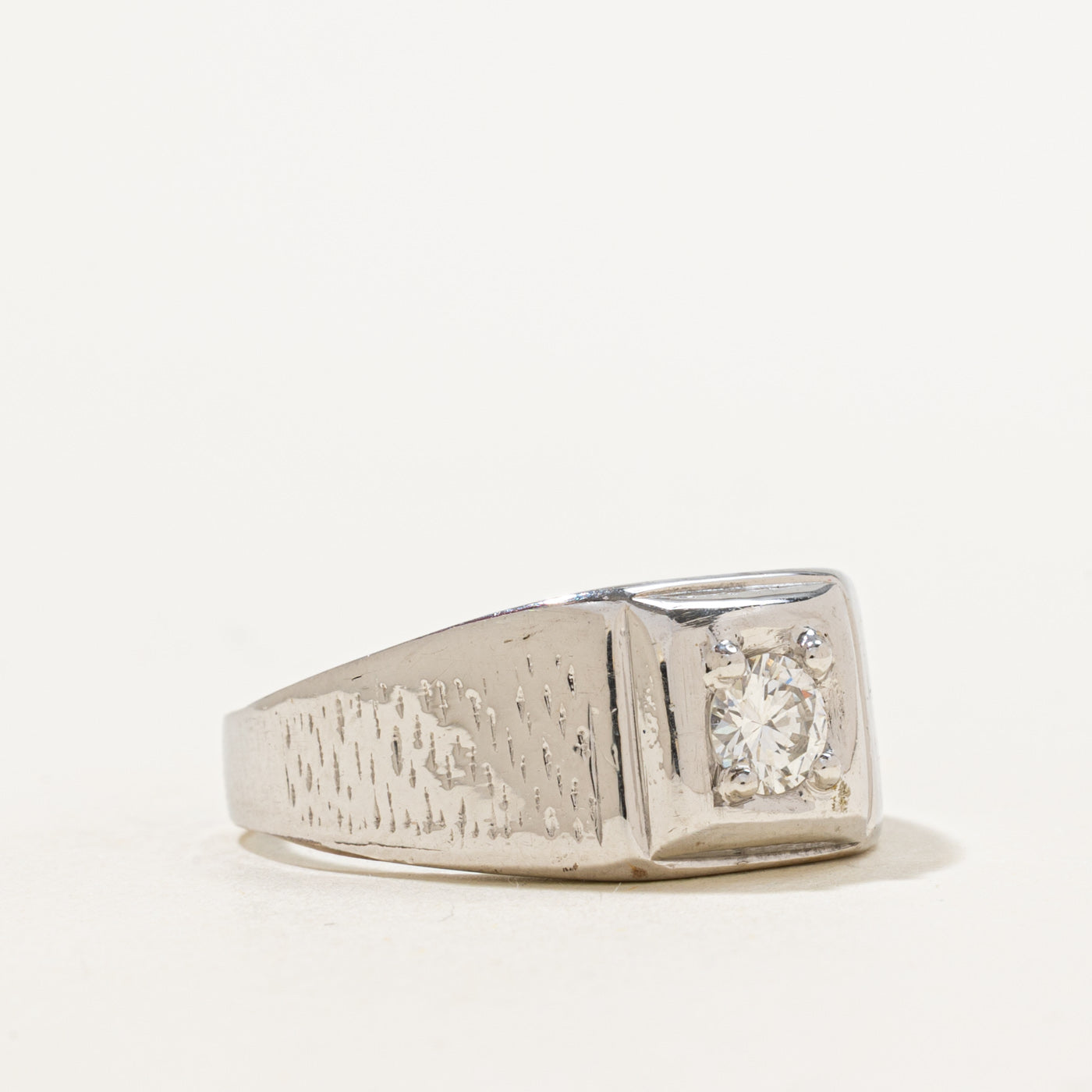 Bague sertie de diamants à monture cannelée | 0,30 ct | Taille 8,5 | 