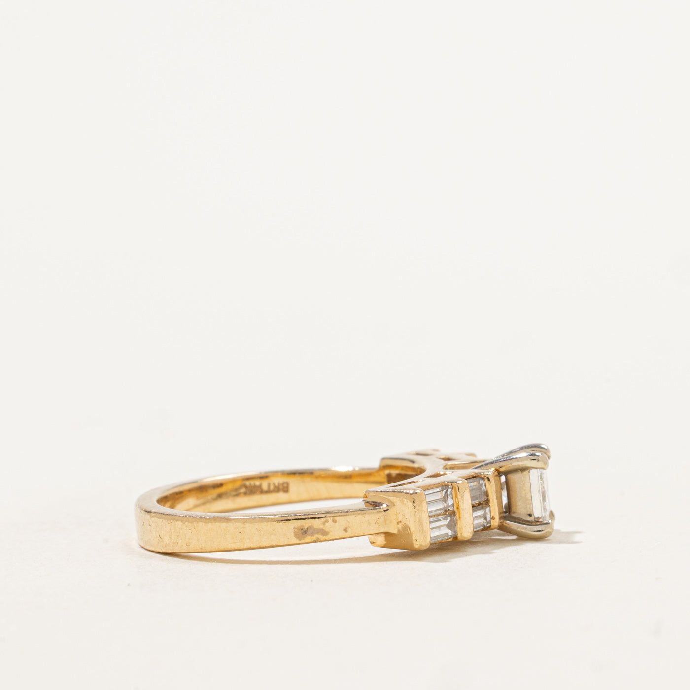 Bague de fiançailles diamant princesse et baguette | 0,68 ct | Taille 5,5 | 