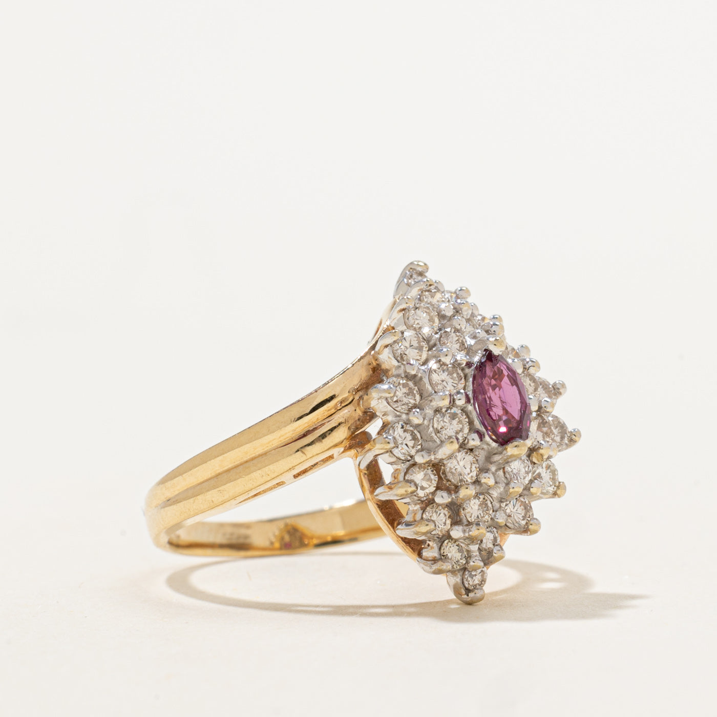 Bague sertie de diamants et de rubis | 0,40 ct au total, 0,20 ct | Taille 5,25 | 