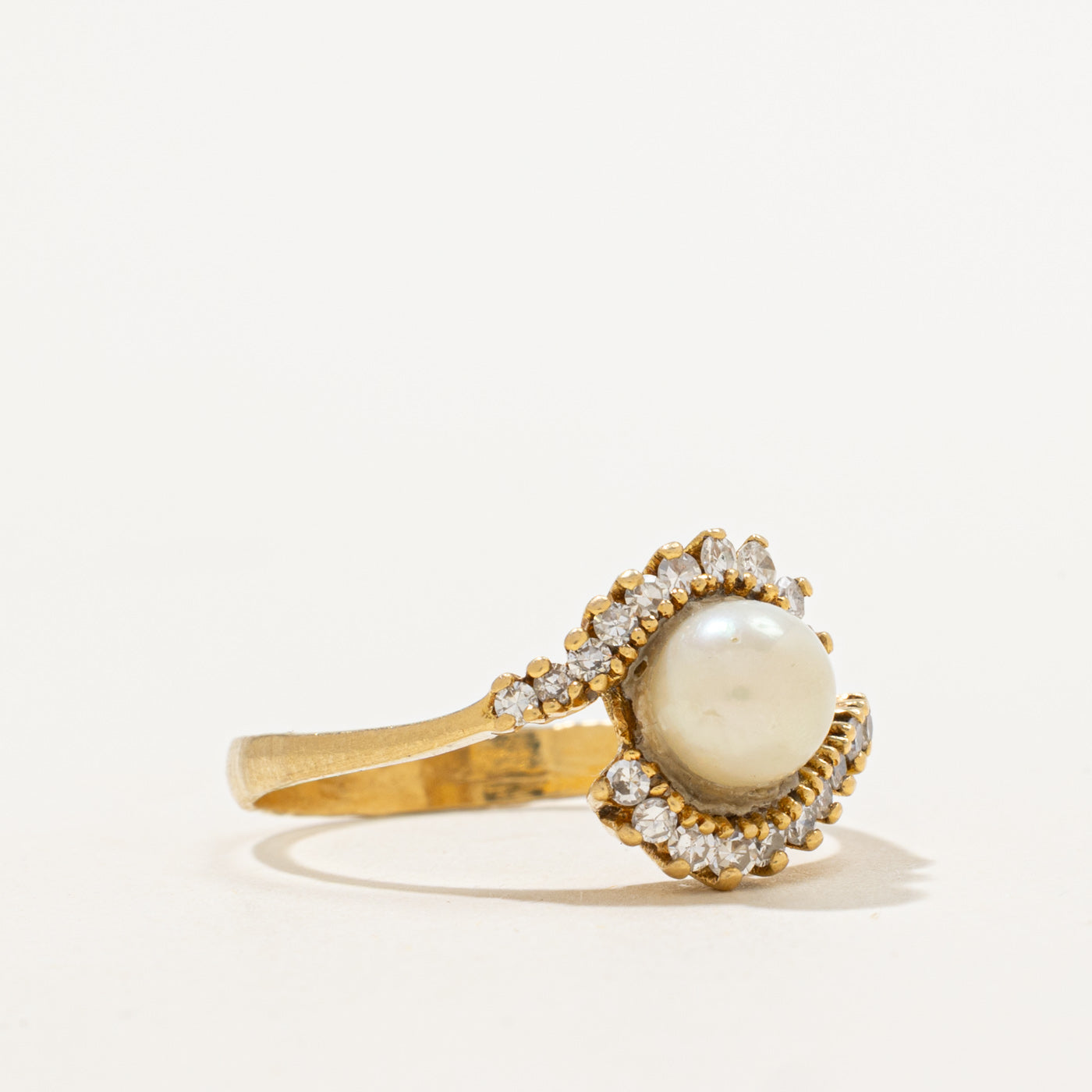 Bague cocktail perle et diamant | 0,24 ct | Taille 8,25 | 